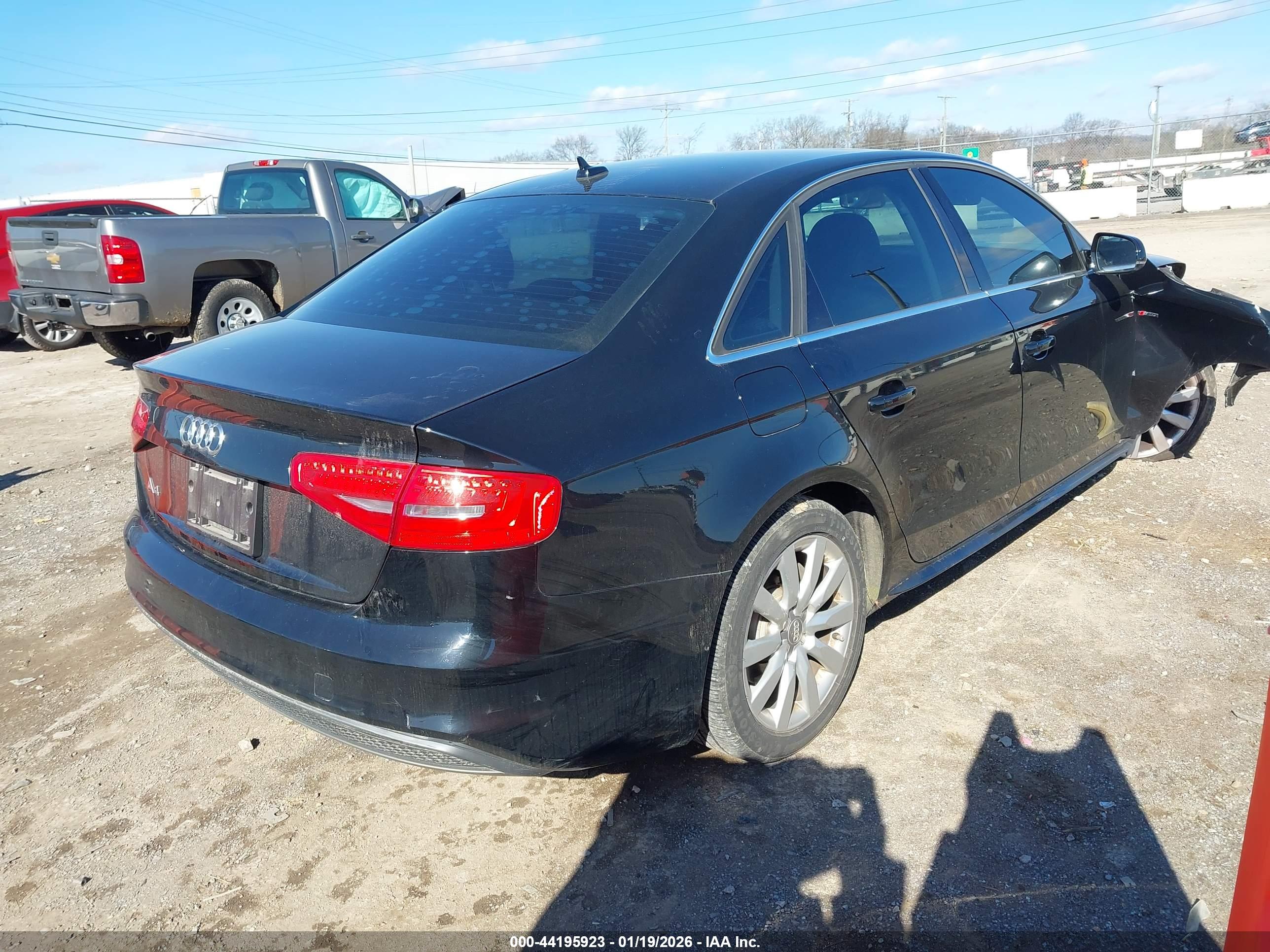 AUDI A4 image 4