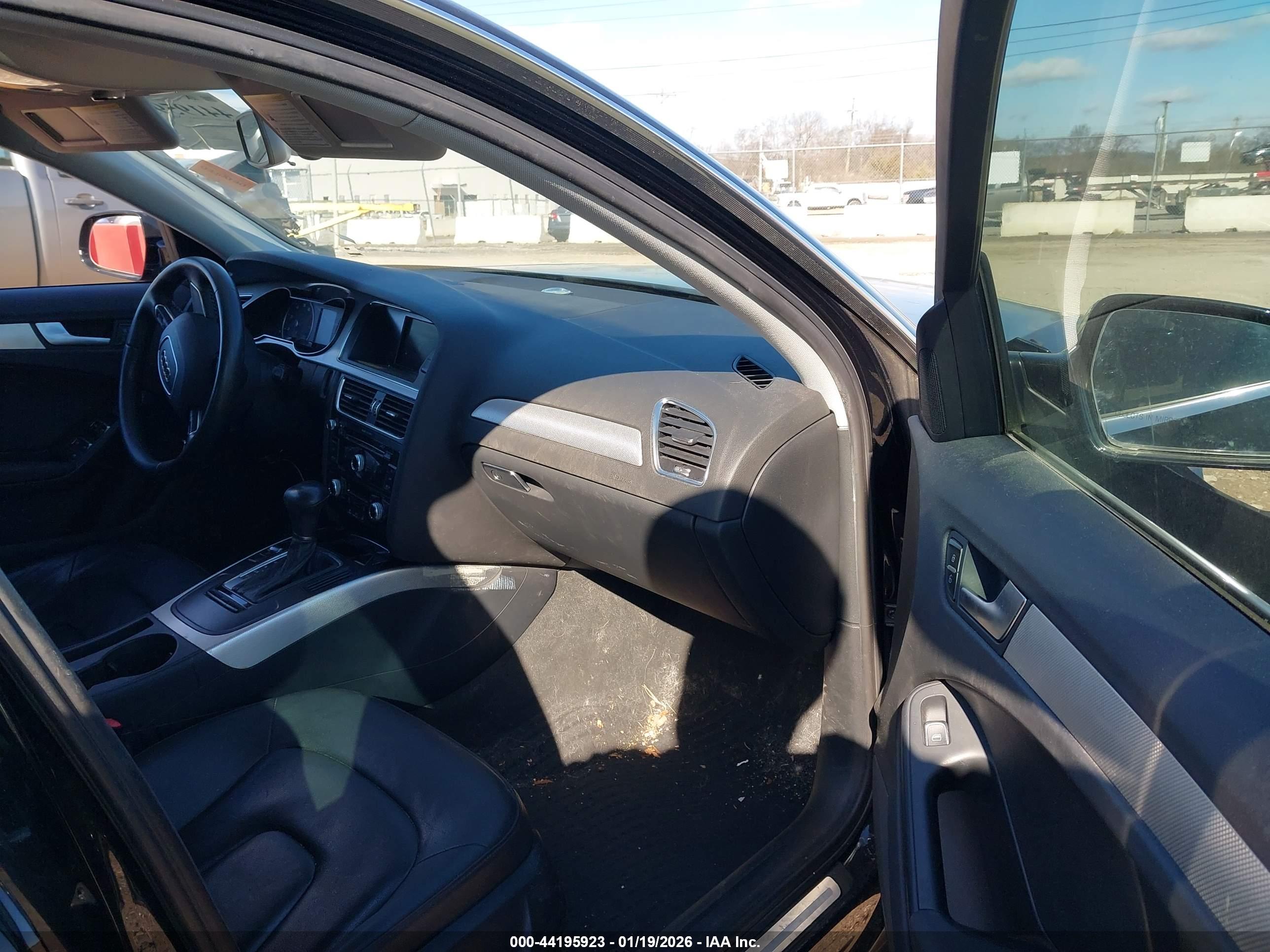 AUDI A4 image 5