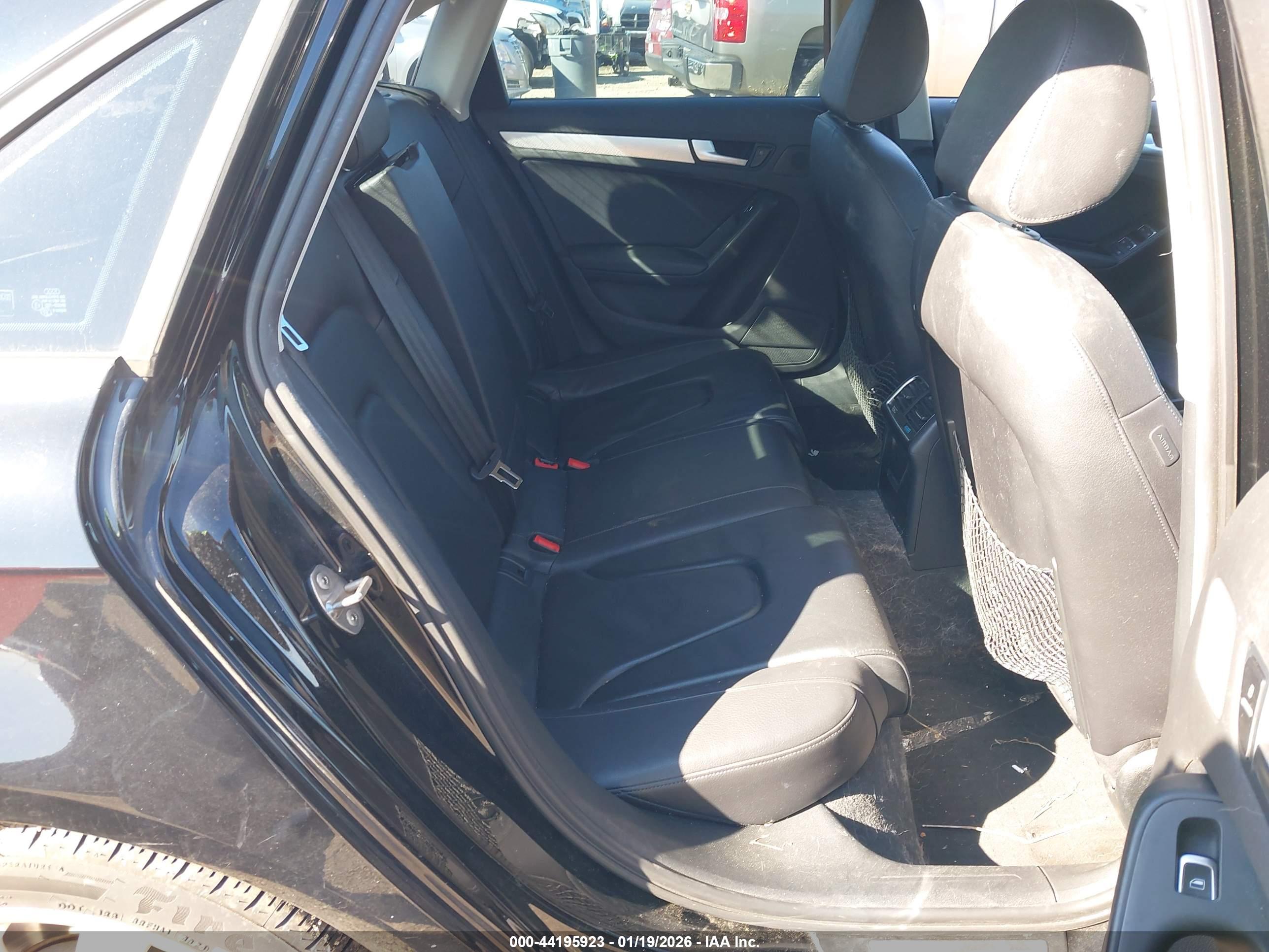 AUDI A4 image 8