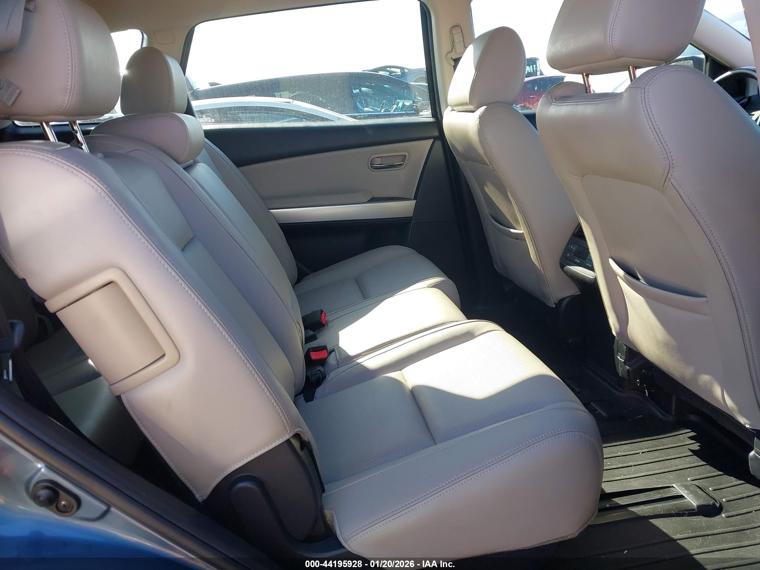 MAZDA CX-9 image 8
