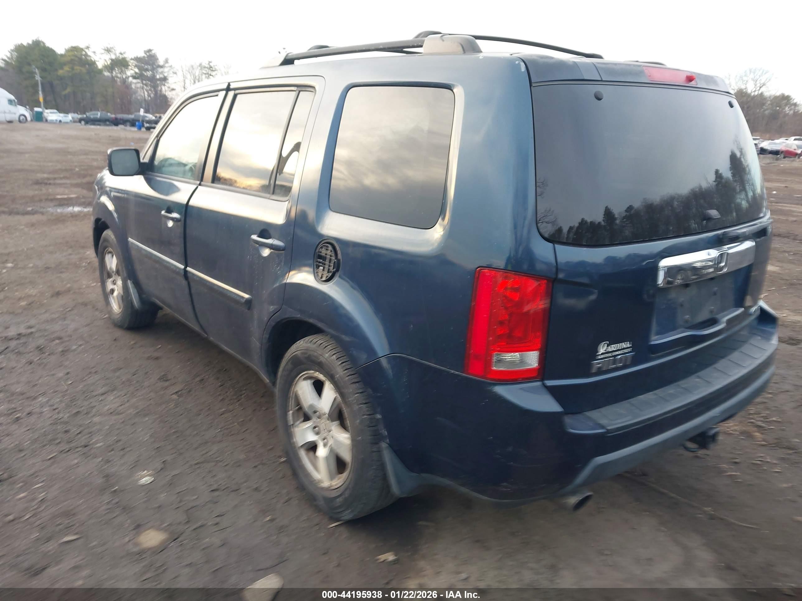 HONDA PILOT image 3
