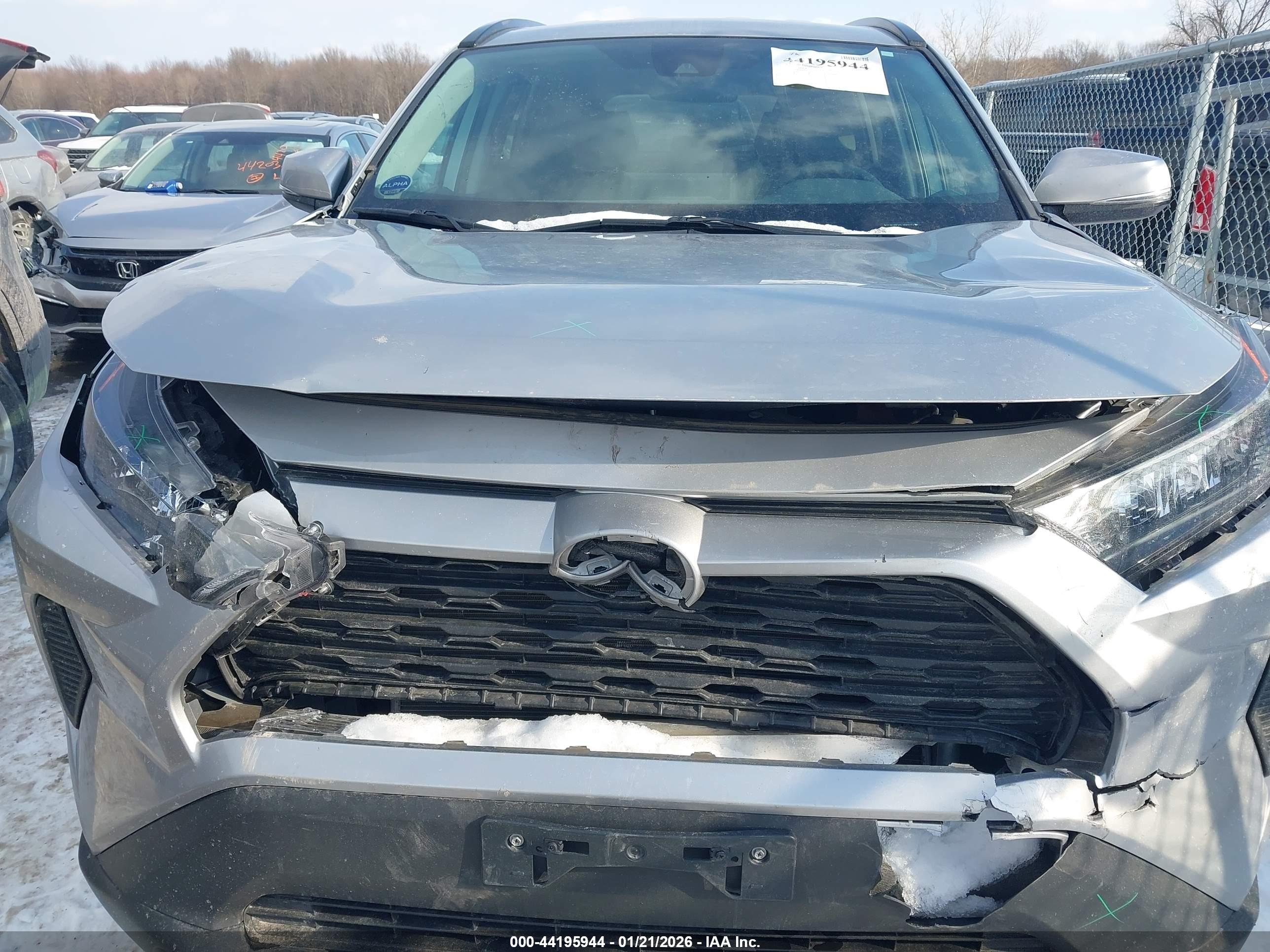 TOYOTA RAV4 image 6