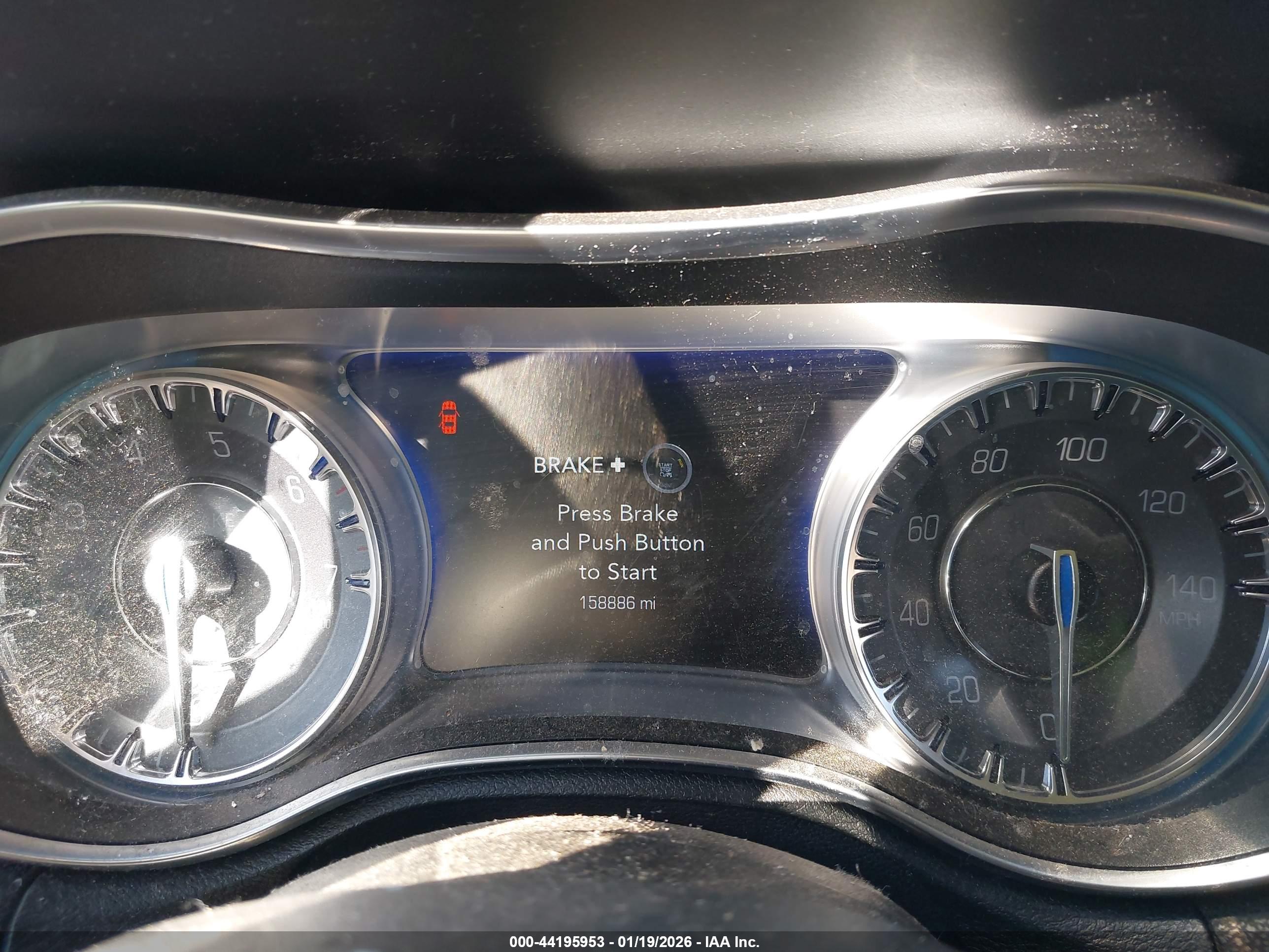 CHRYSLER 300 image 7