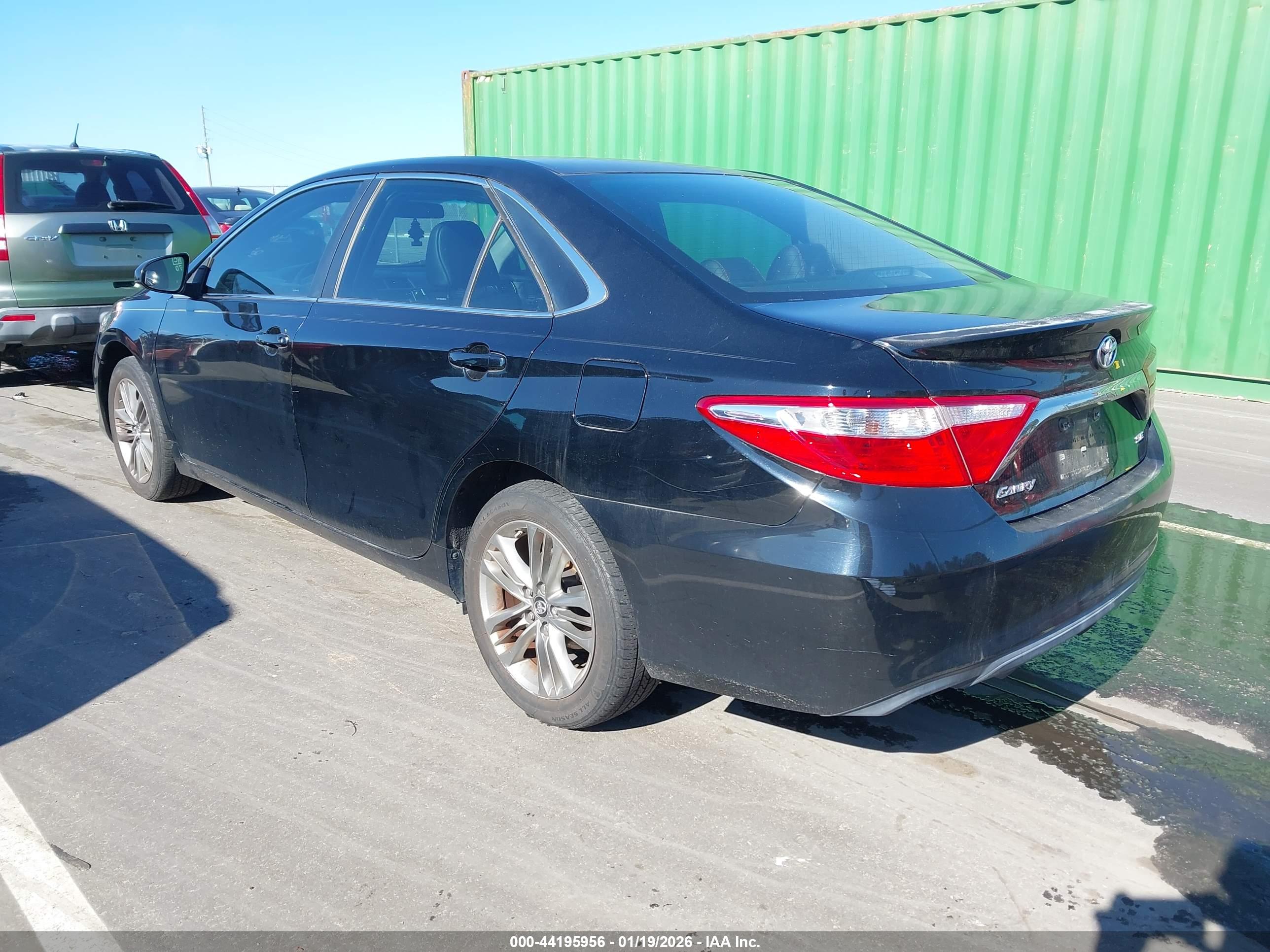 TOYOTA CAMRY image 3