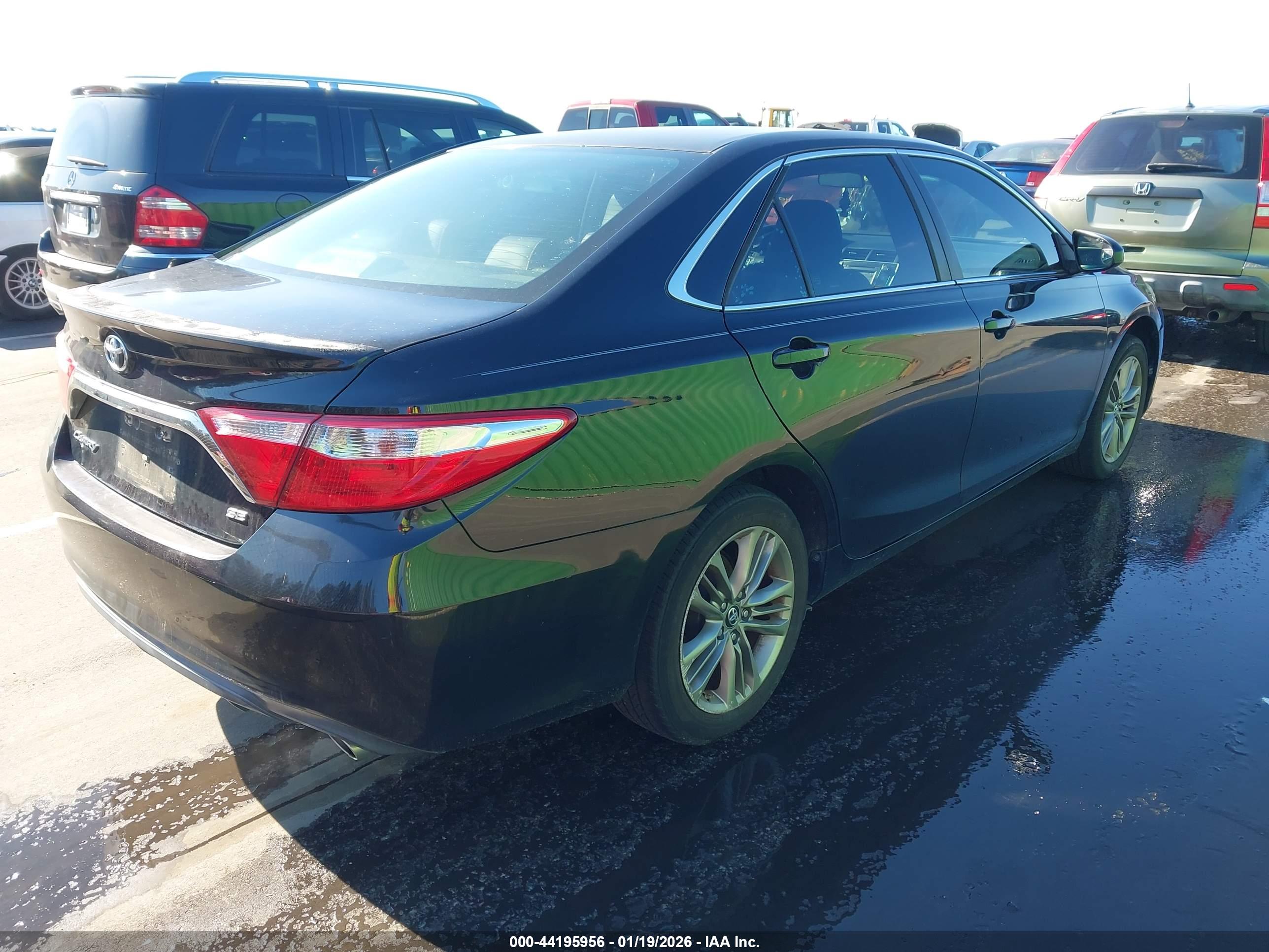 TOYOTA CAMRY image 4