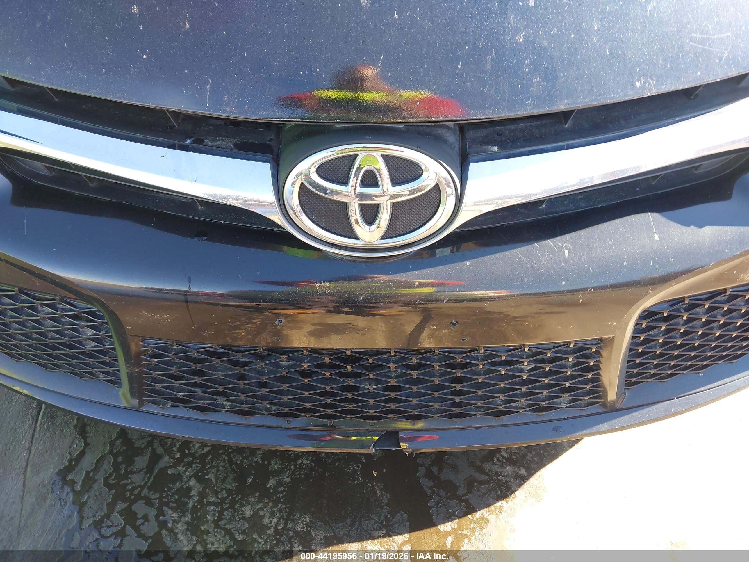 TOYOTA CAMRY image 6
