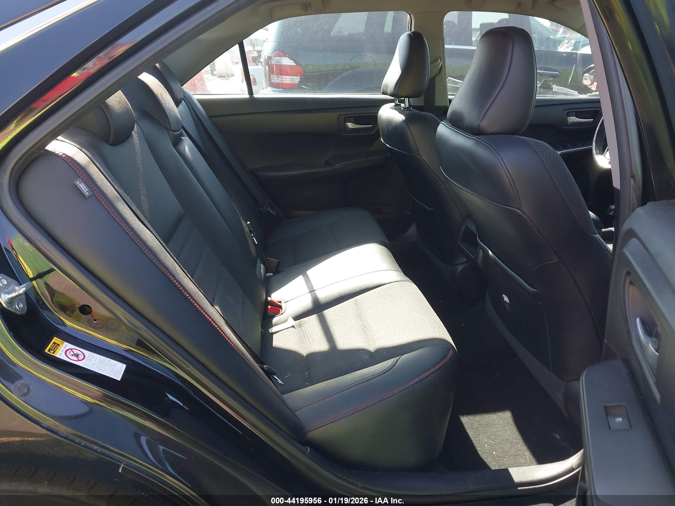 TOYOTA CAMRY image 8