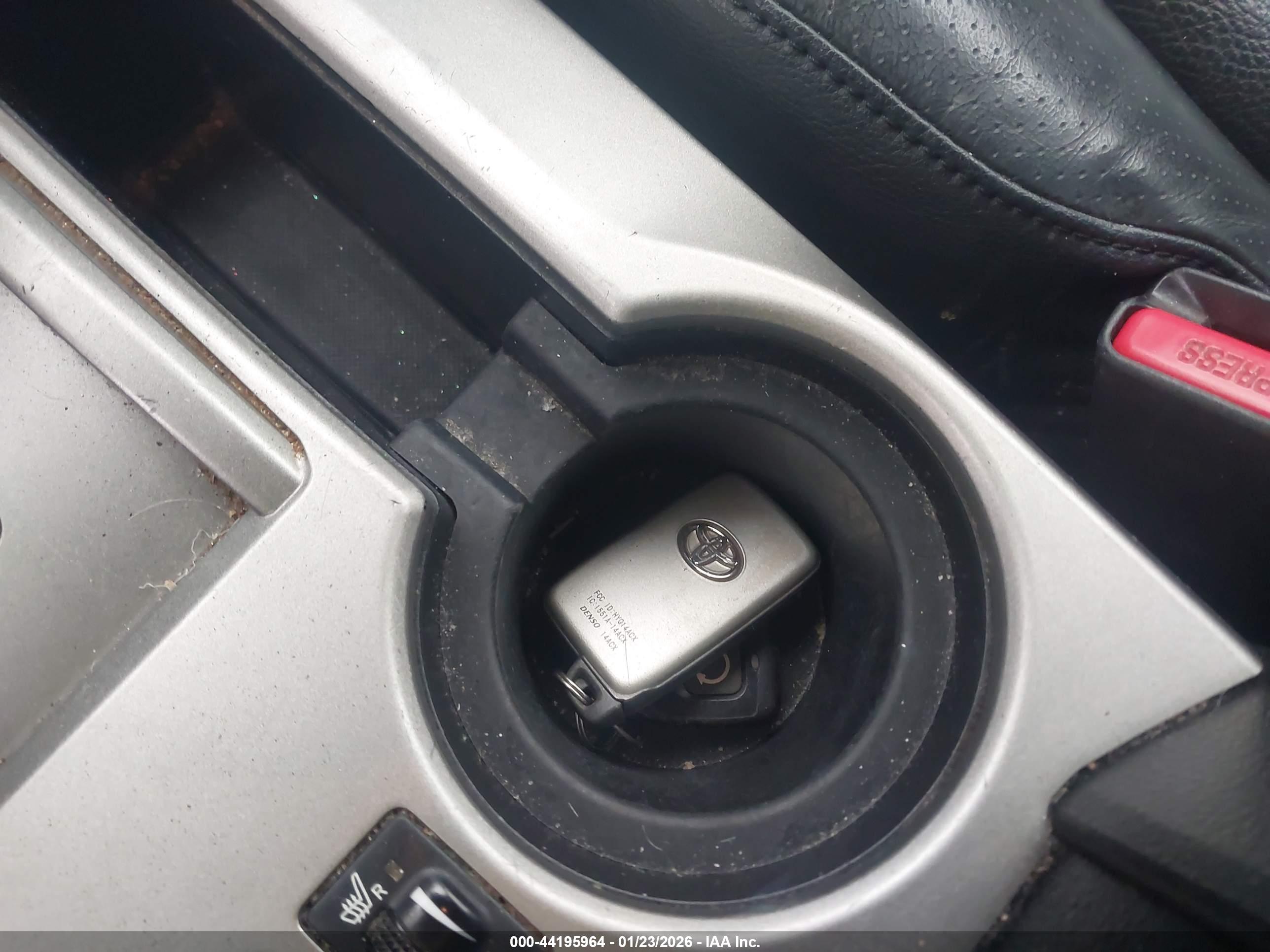 TOYOTA 4RUNNER image 11
