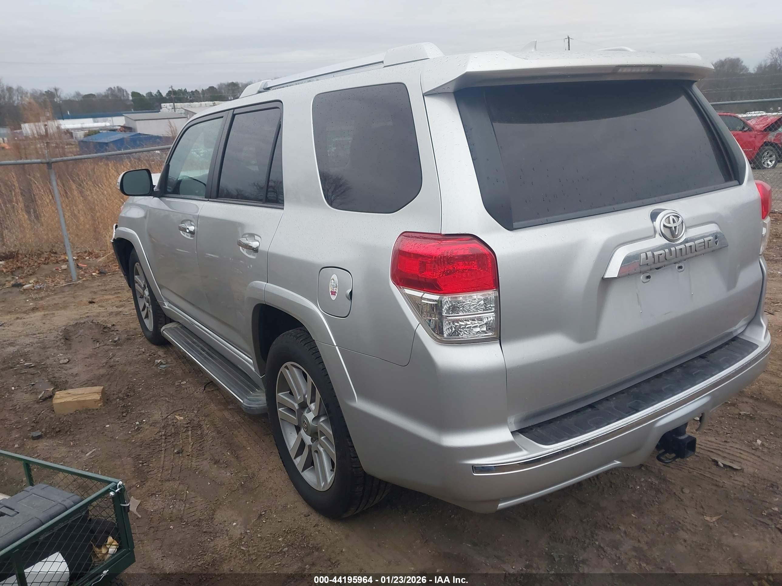 TOYOTA 4RUNNER image 3