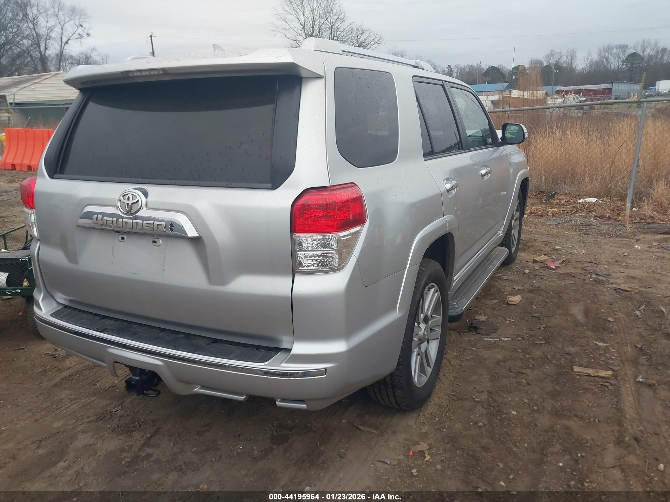 TOYOTA 4RUNNER image 4