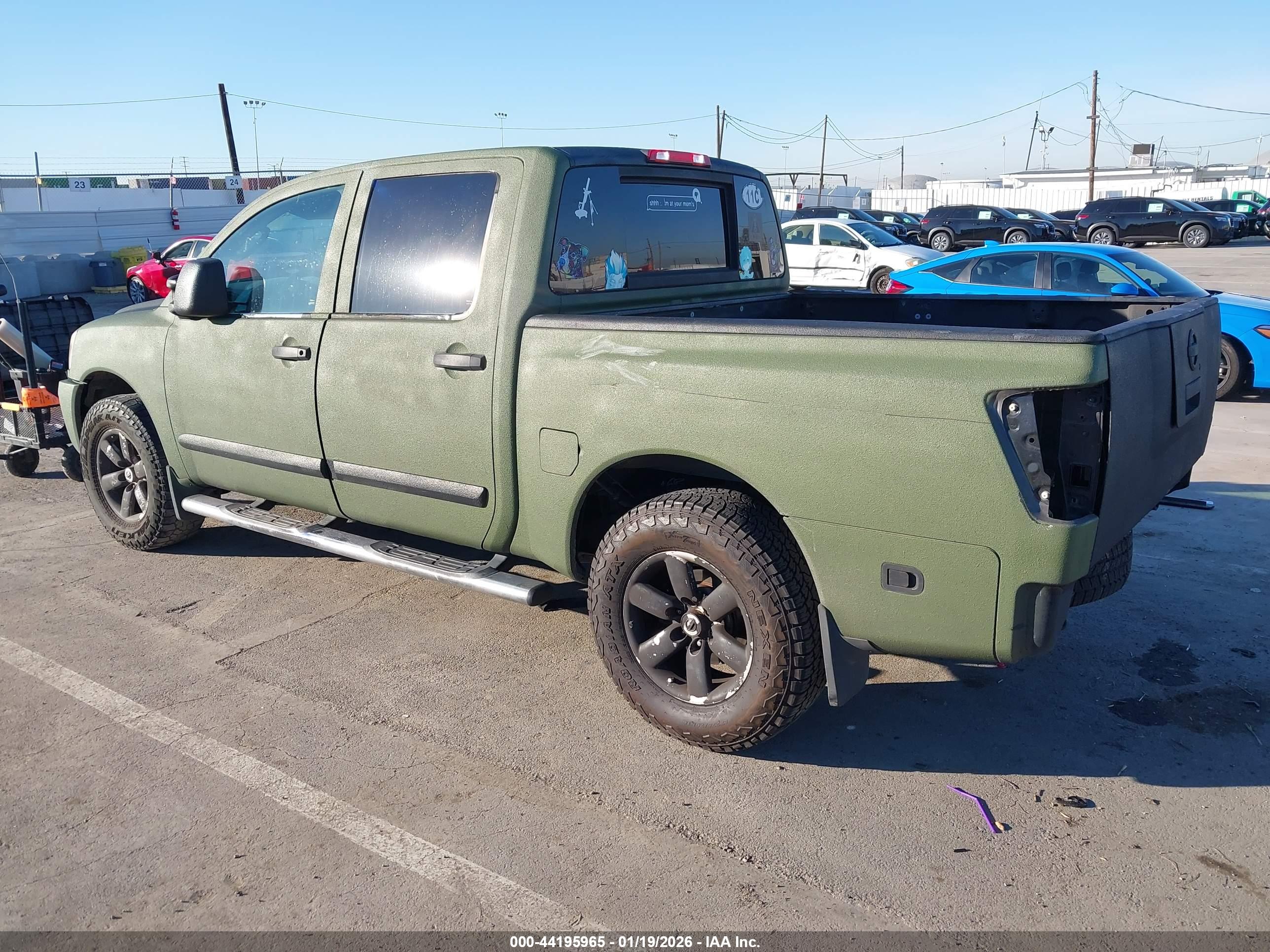 NISSAN TITAN image 3