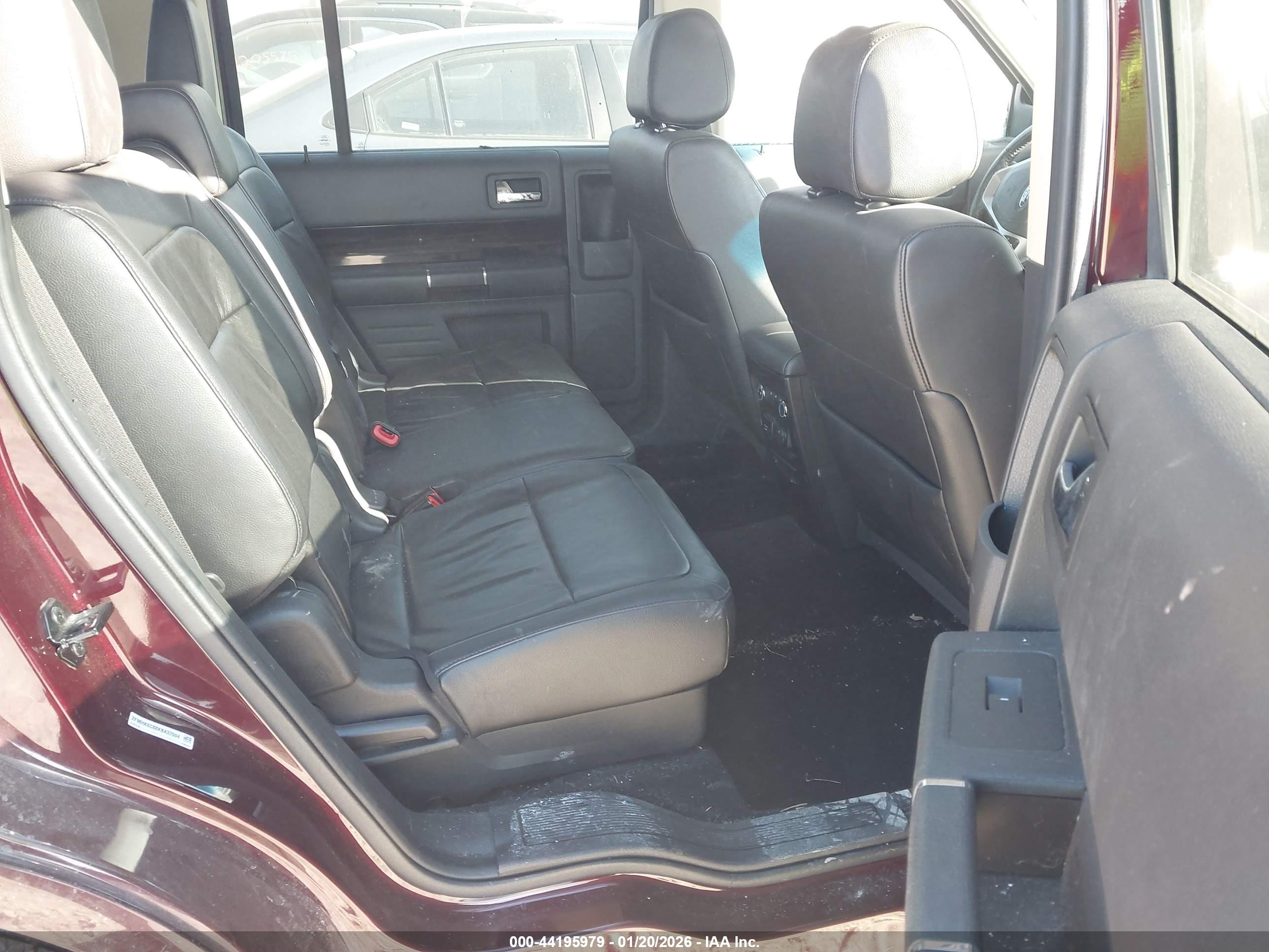 FORD FLEX image 8