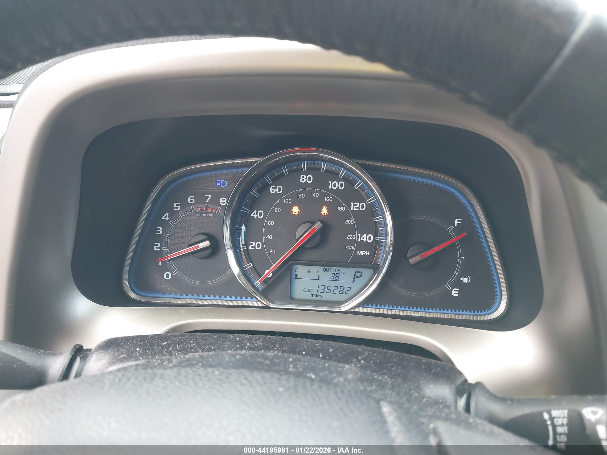 TOYOTA RAV4 image 7