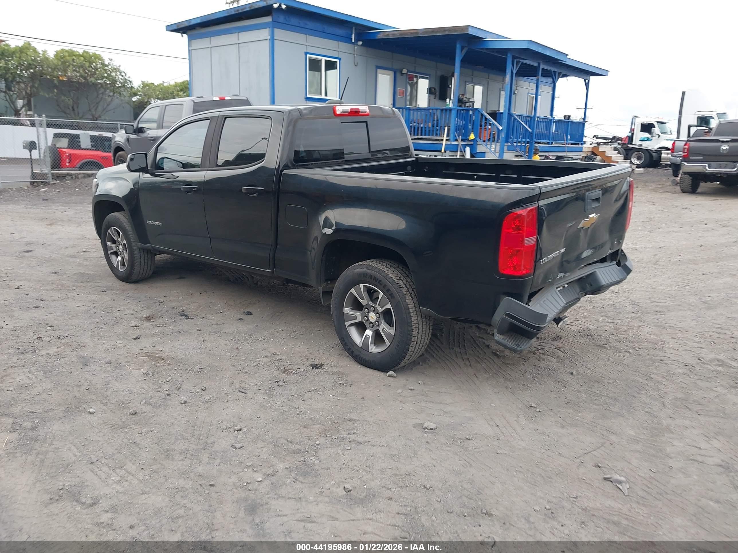CHEVROLET COLORADO image 3