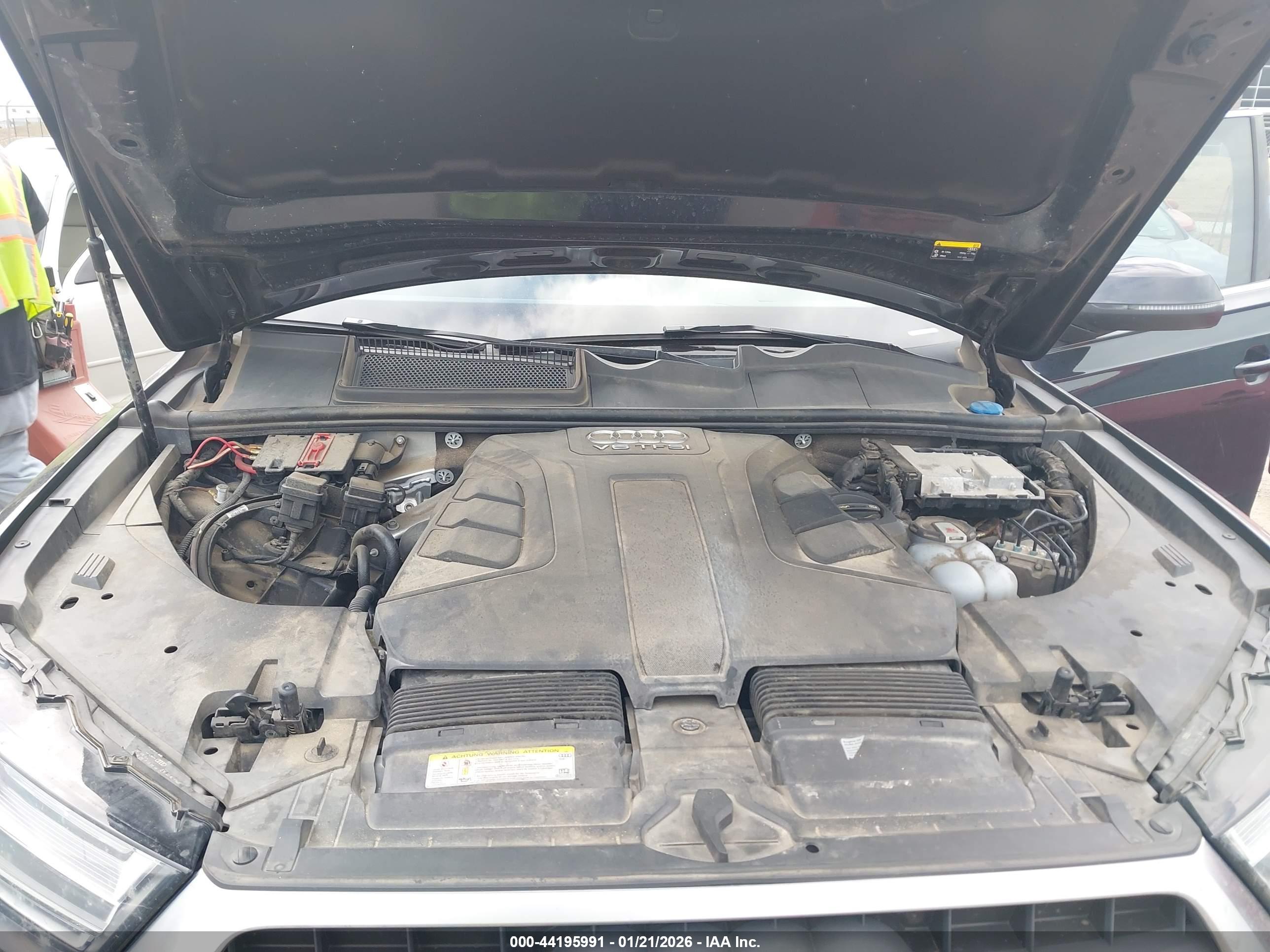 AUDI Q7 image 10