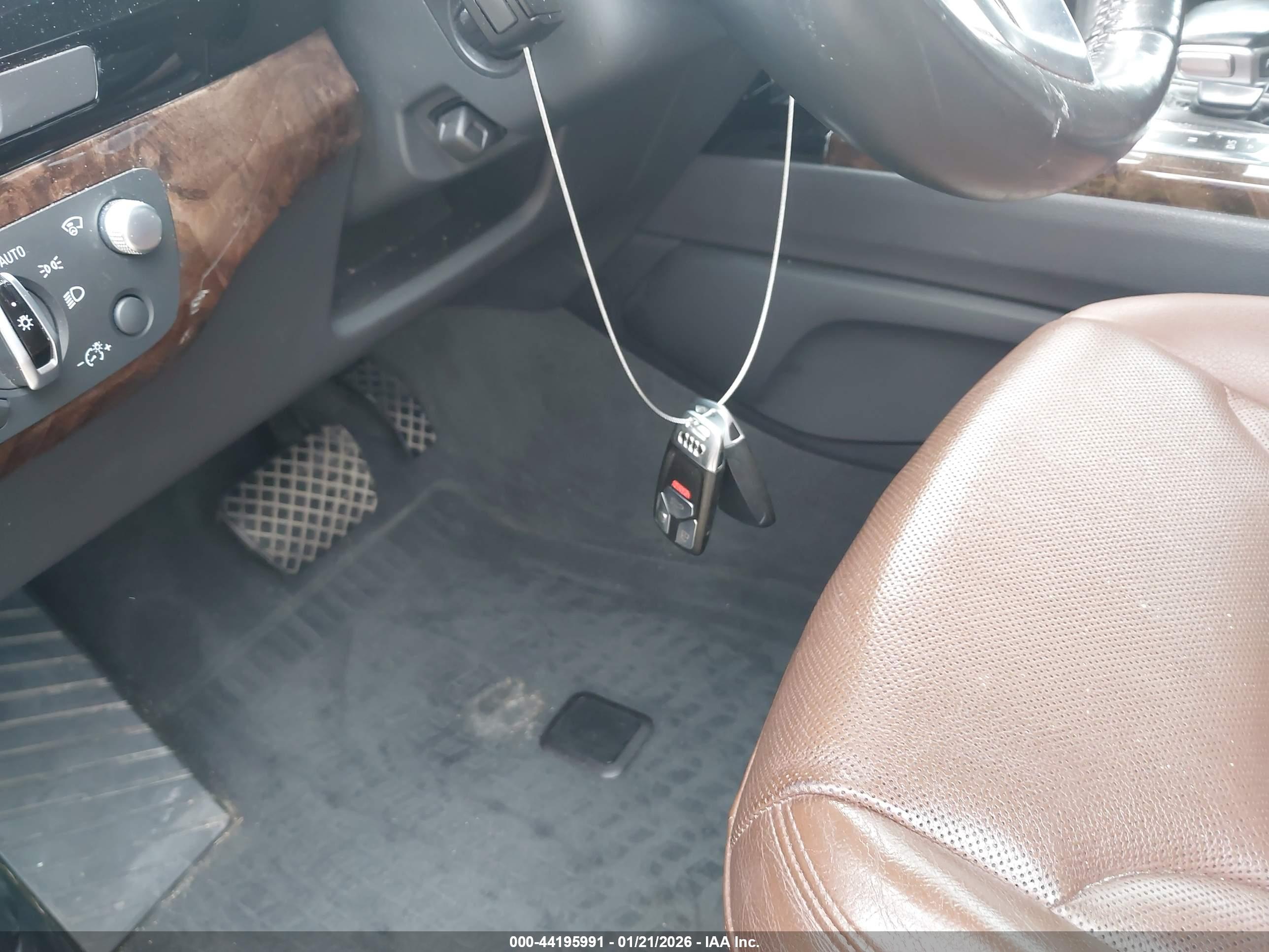 AUDI Q7 image 11