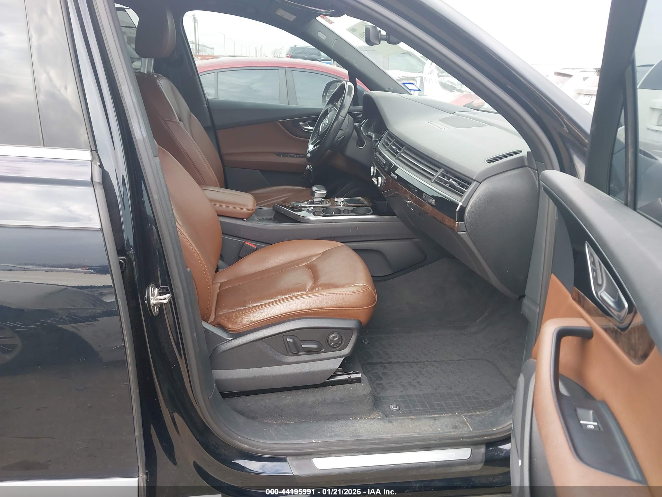 AUDI Q7 image 5