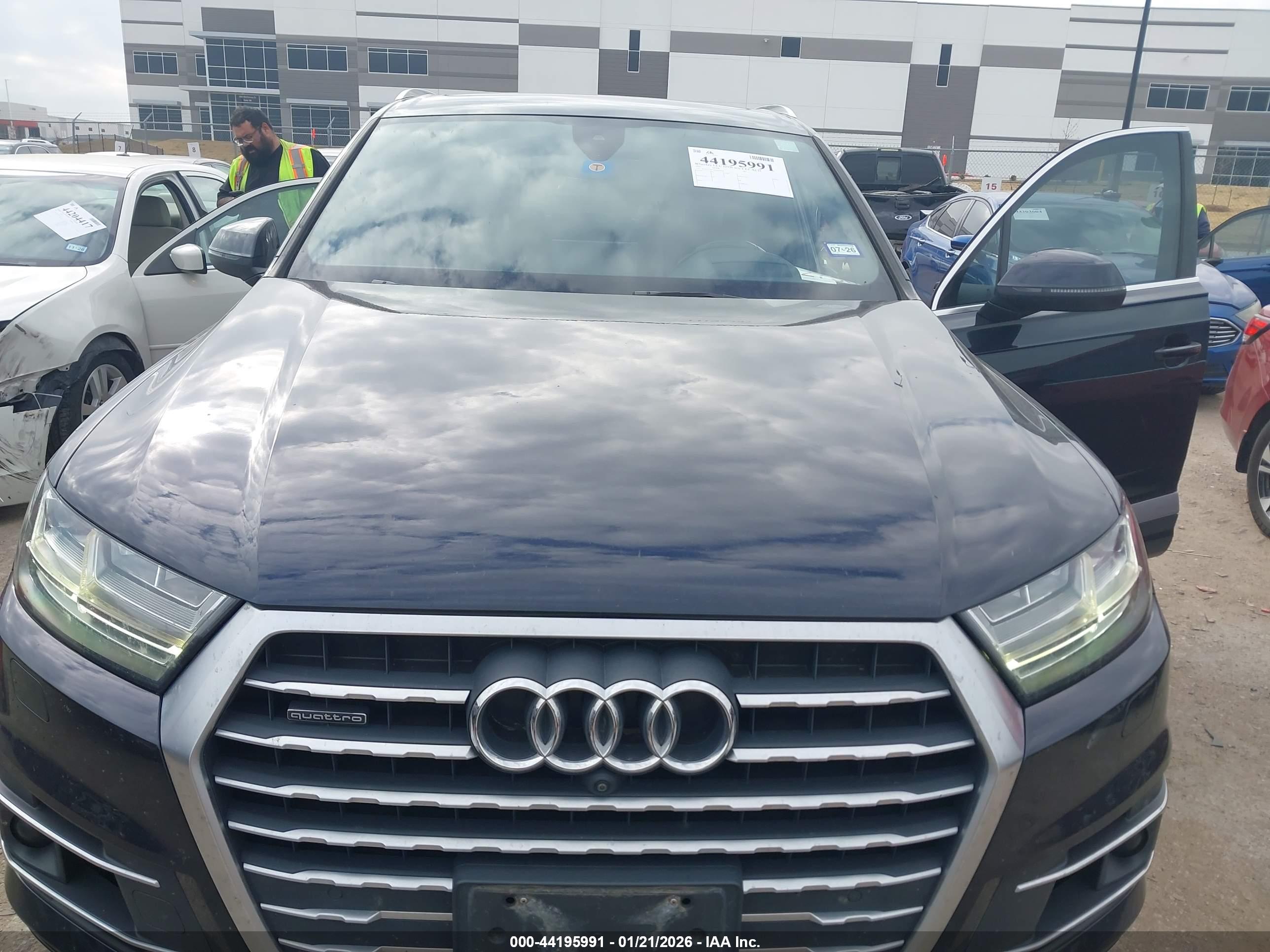 AUDI Q7 image 6