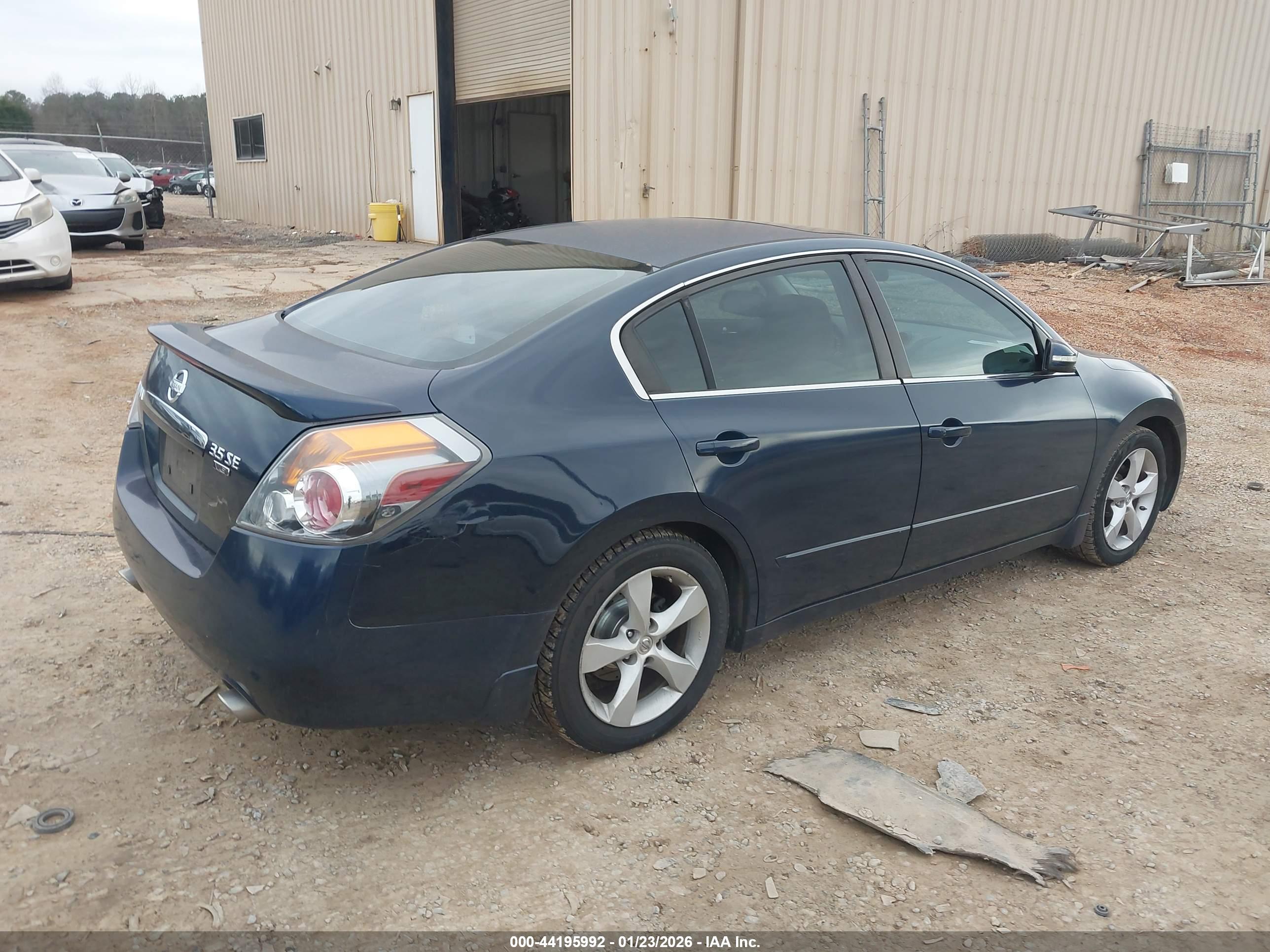 NISSAN ALTIMA image 4