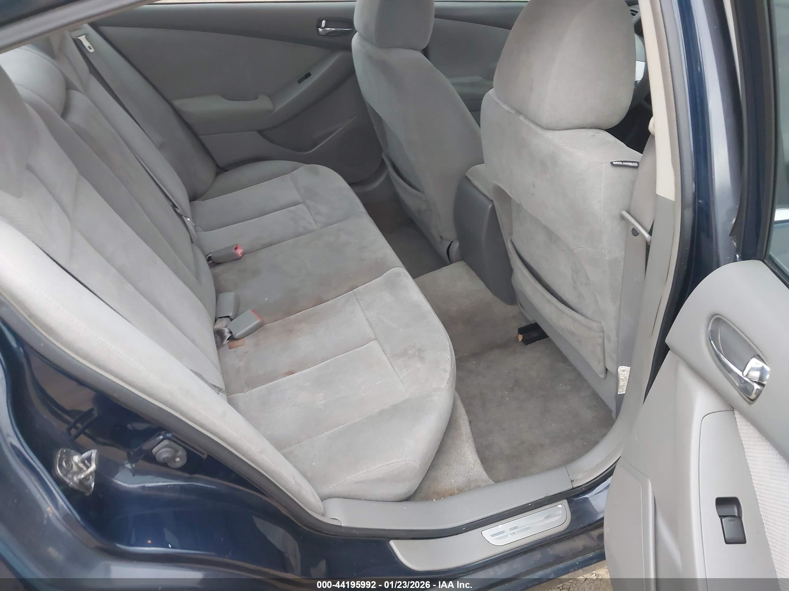 NISSAN ALTIMA image 8