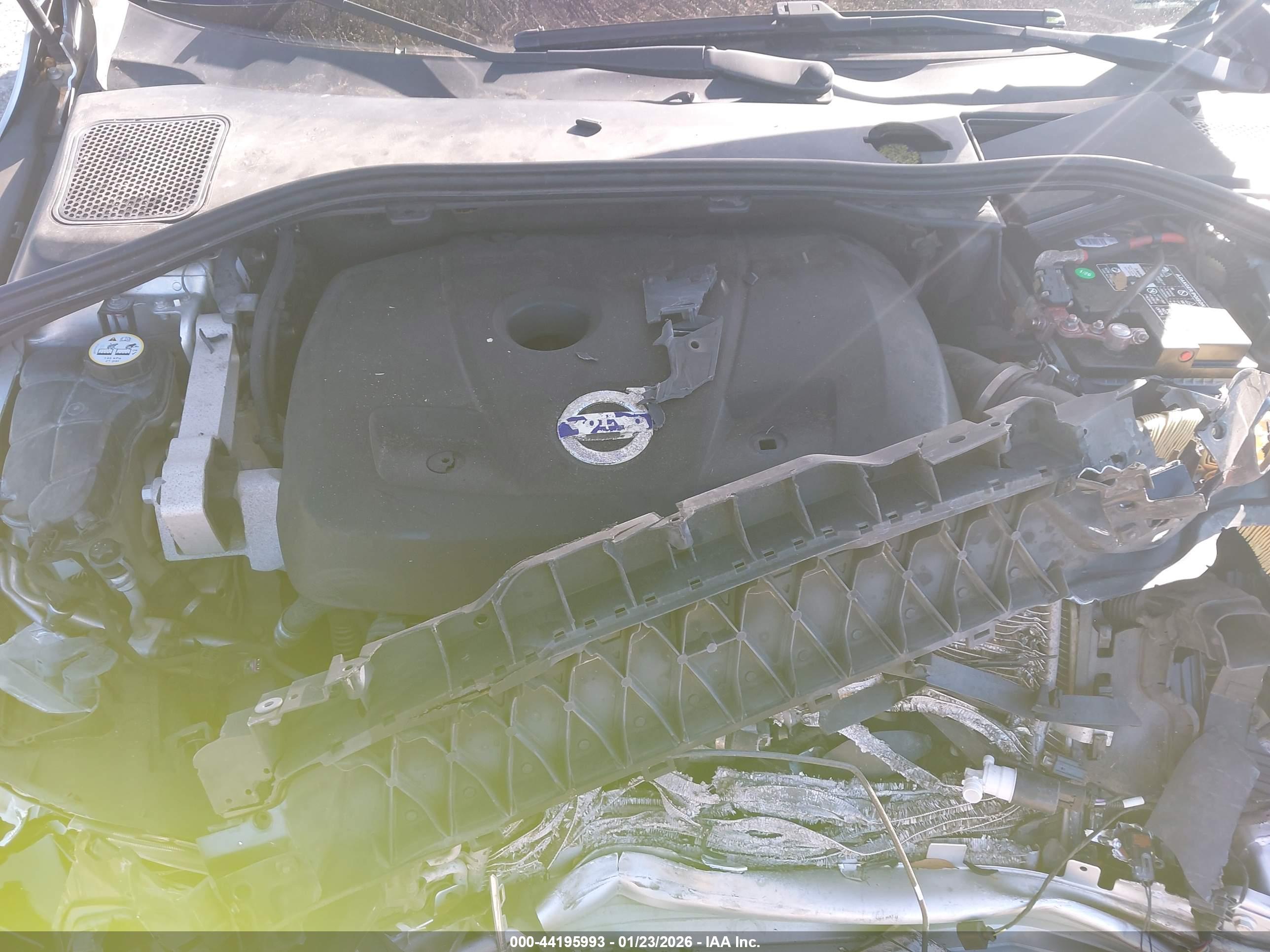 VOLVO S60 image 10