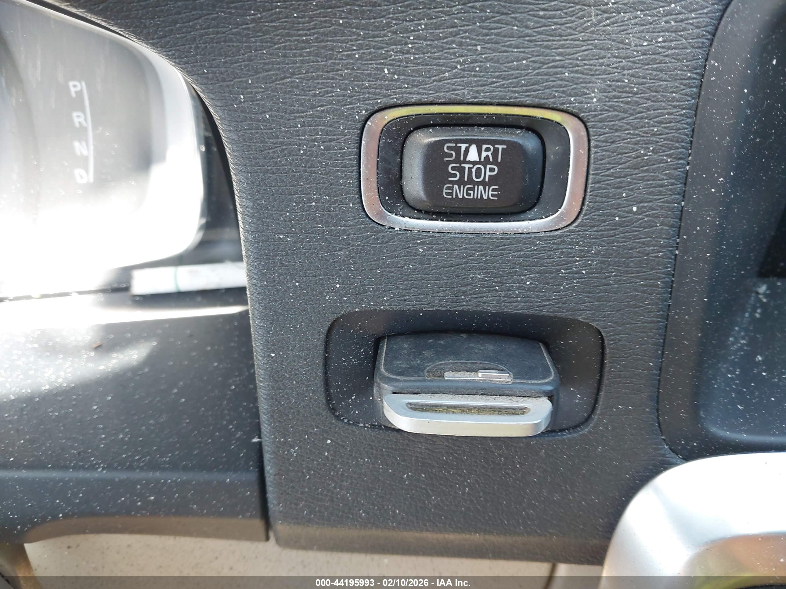 VOLVO S60 image 11