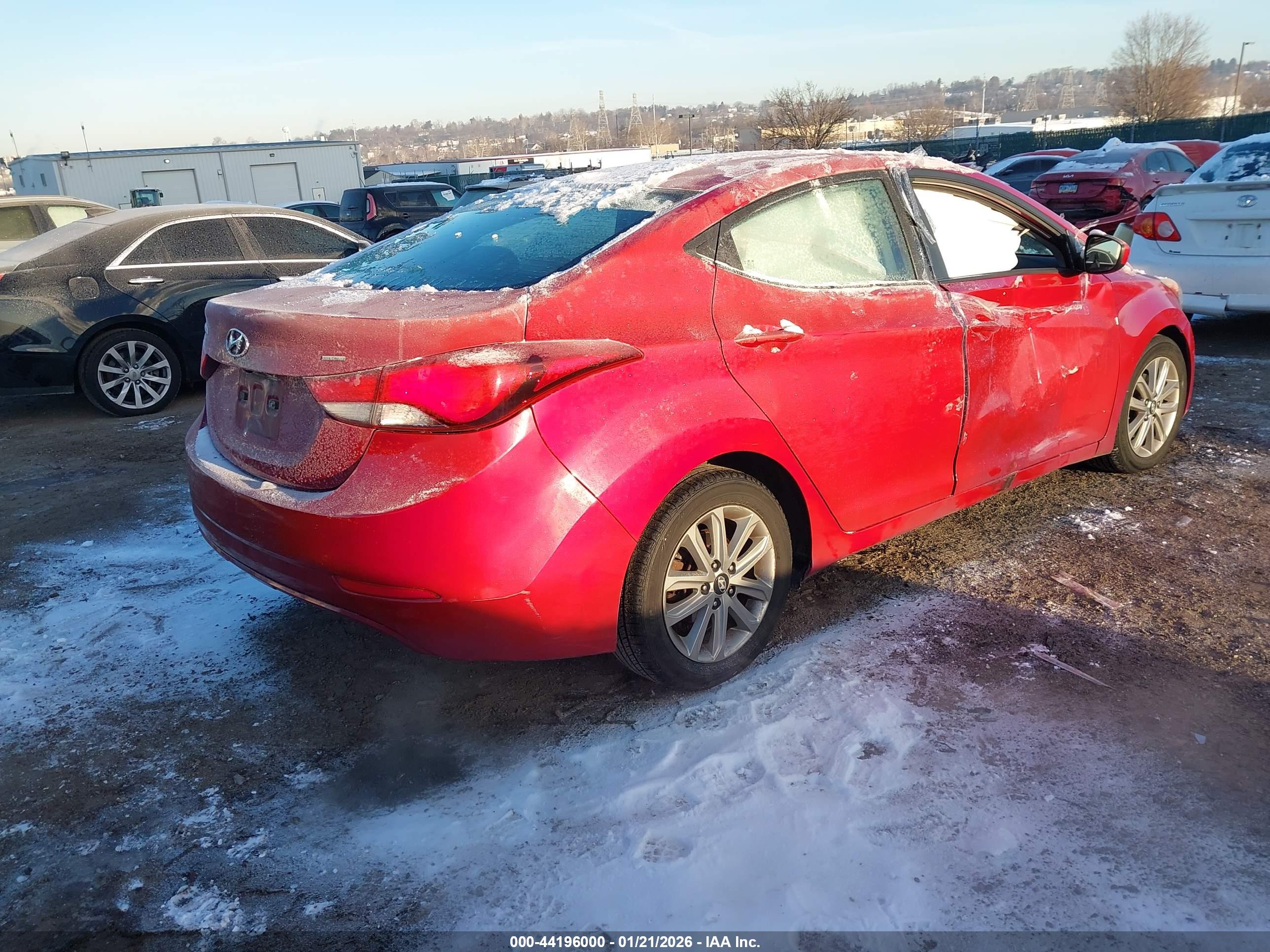 HYUNDAI ELANTRA image 4