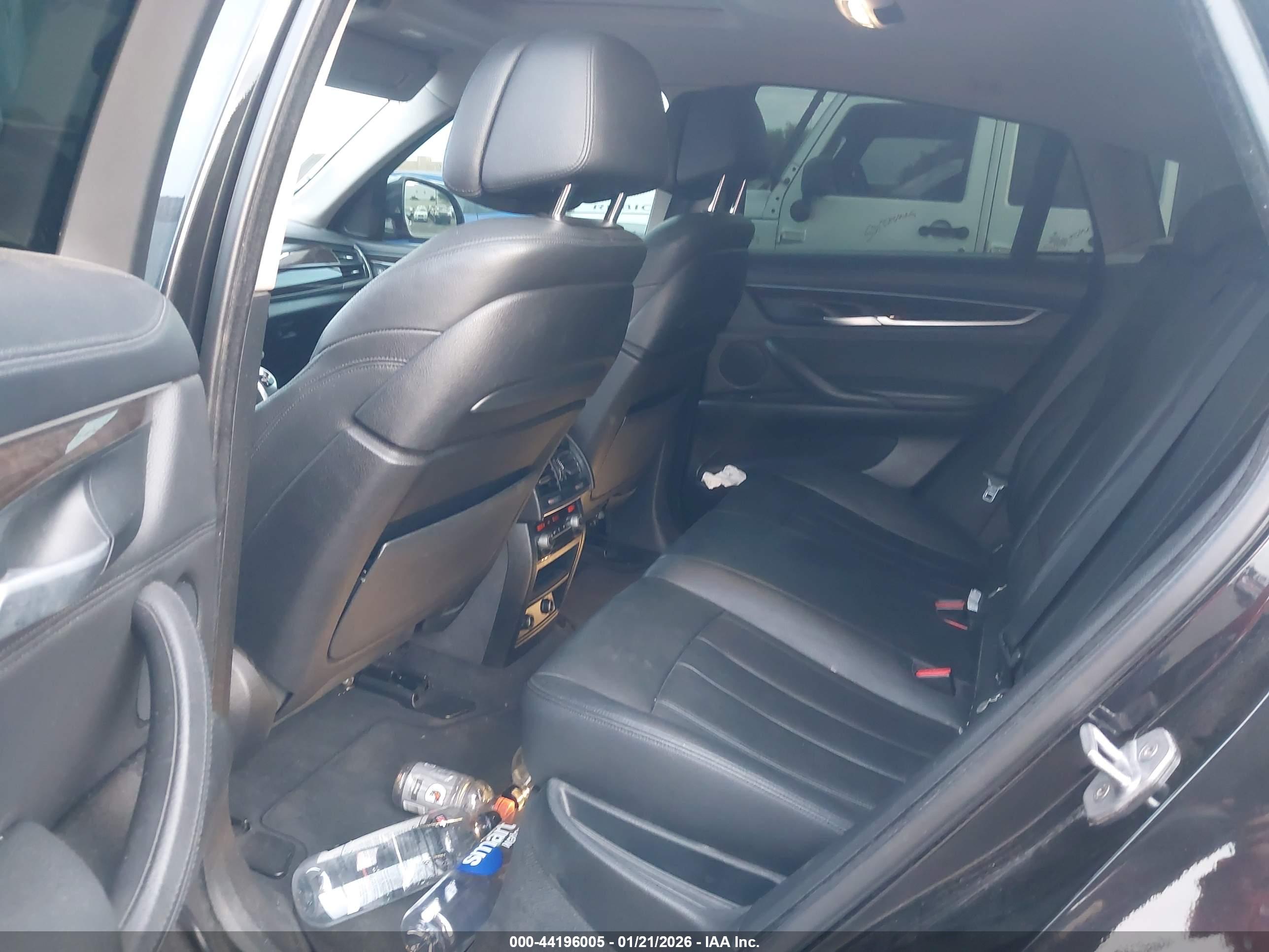 BMW X6 image 8