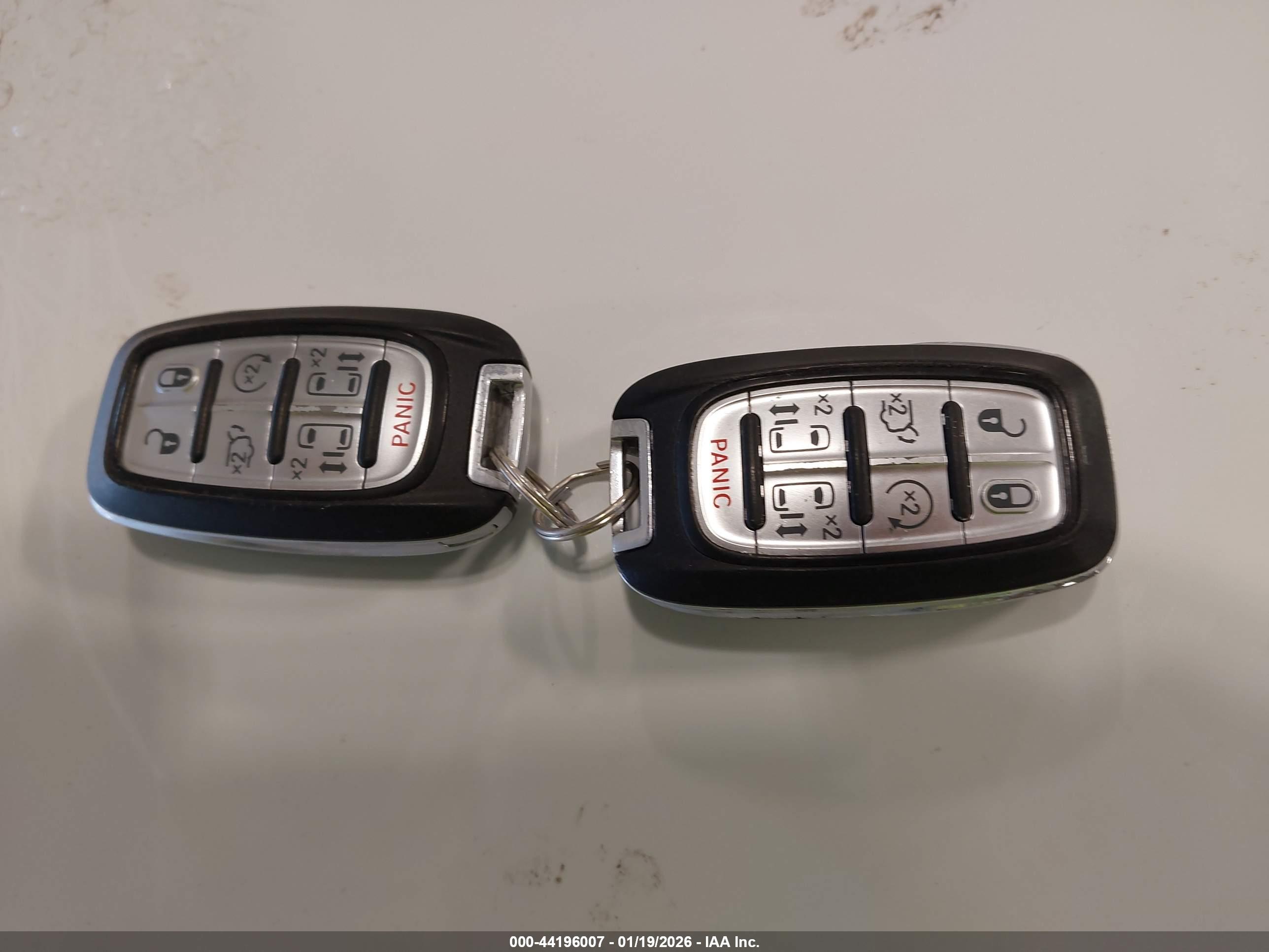 CHRYSLER PACIFICA image 11