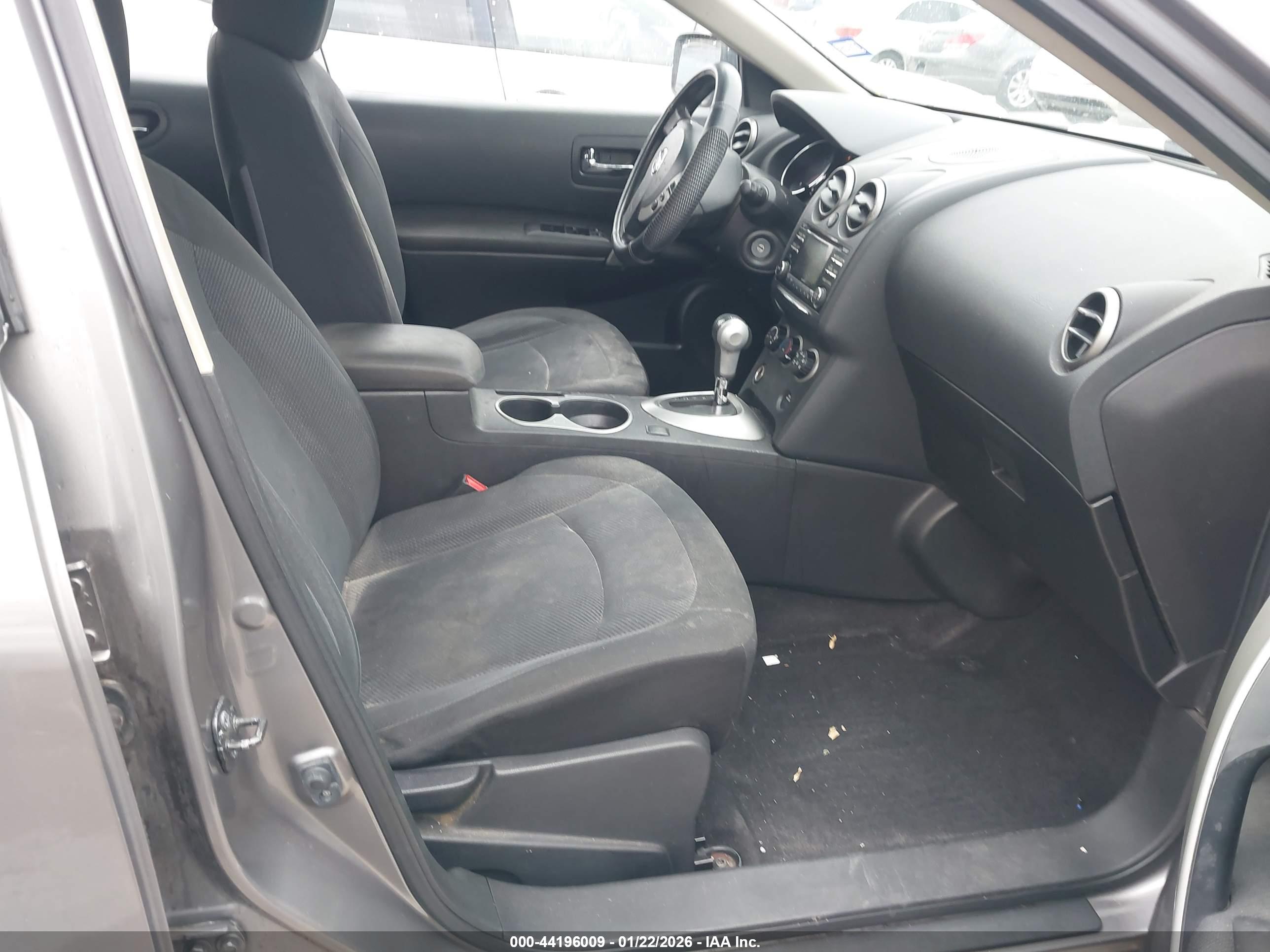 NISSAN ROGUE image 5