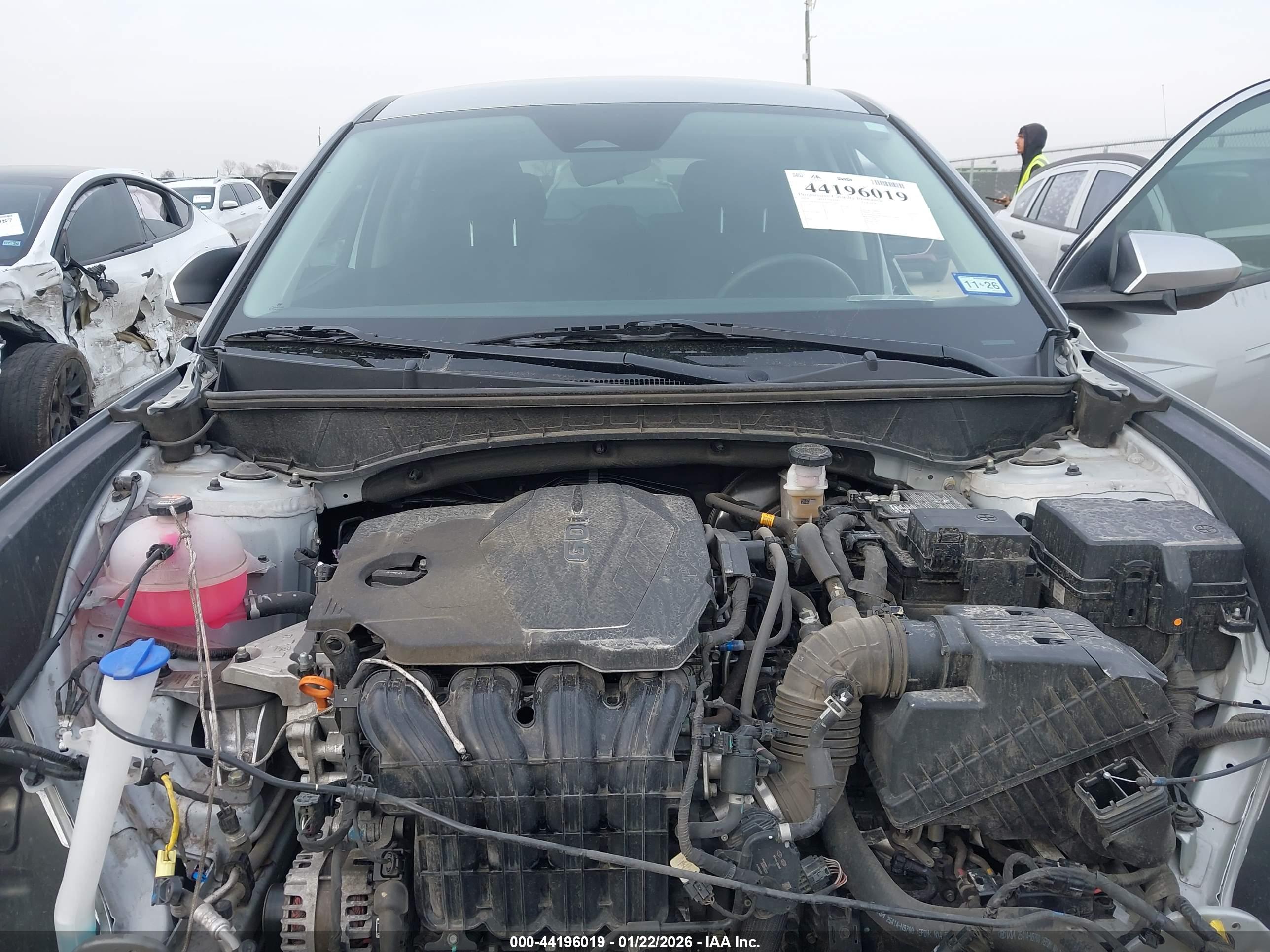 HYUNDAI TUCSON image 10