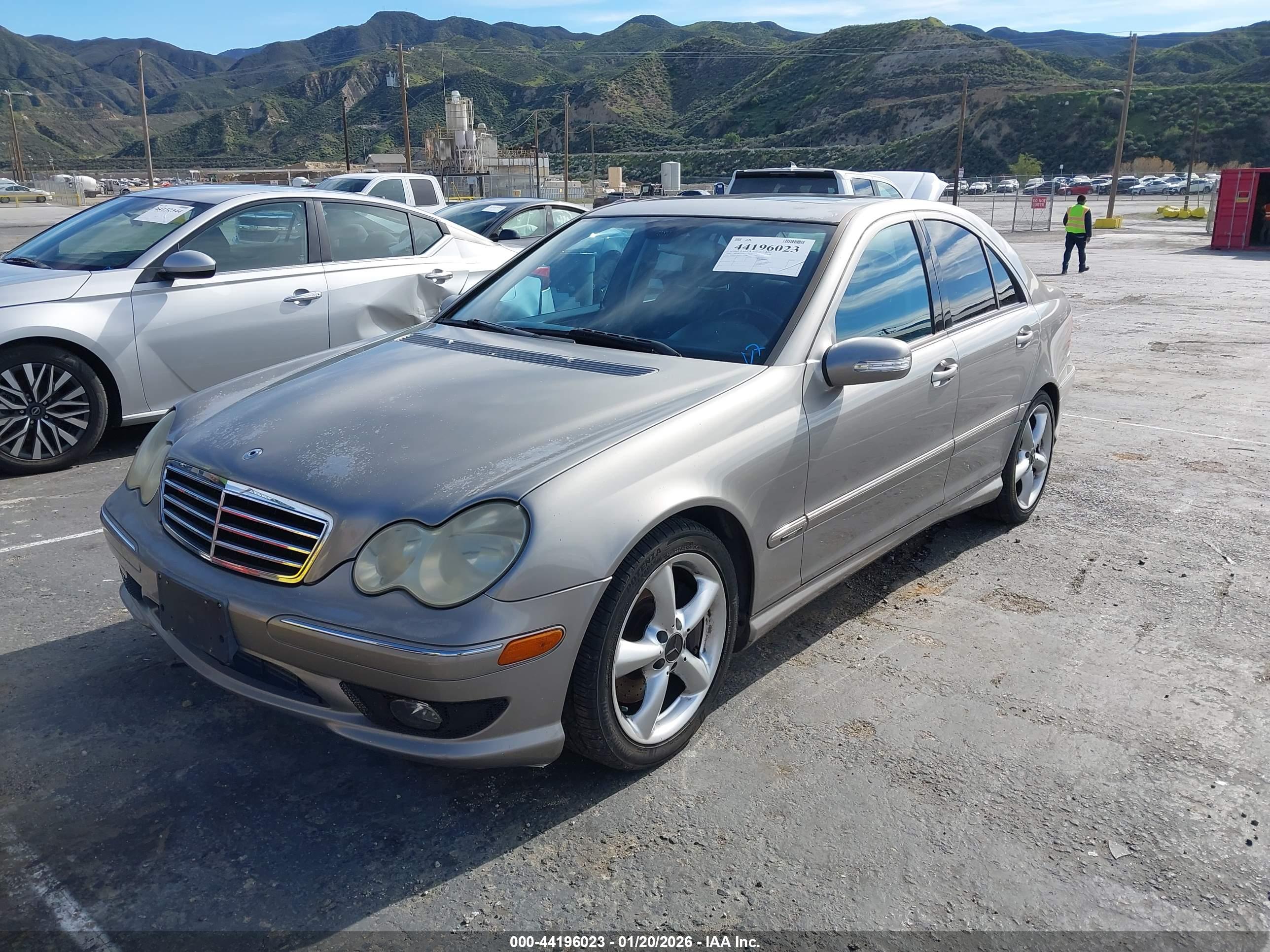 MERCEDES-BENZ C image 2