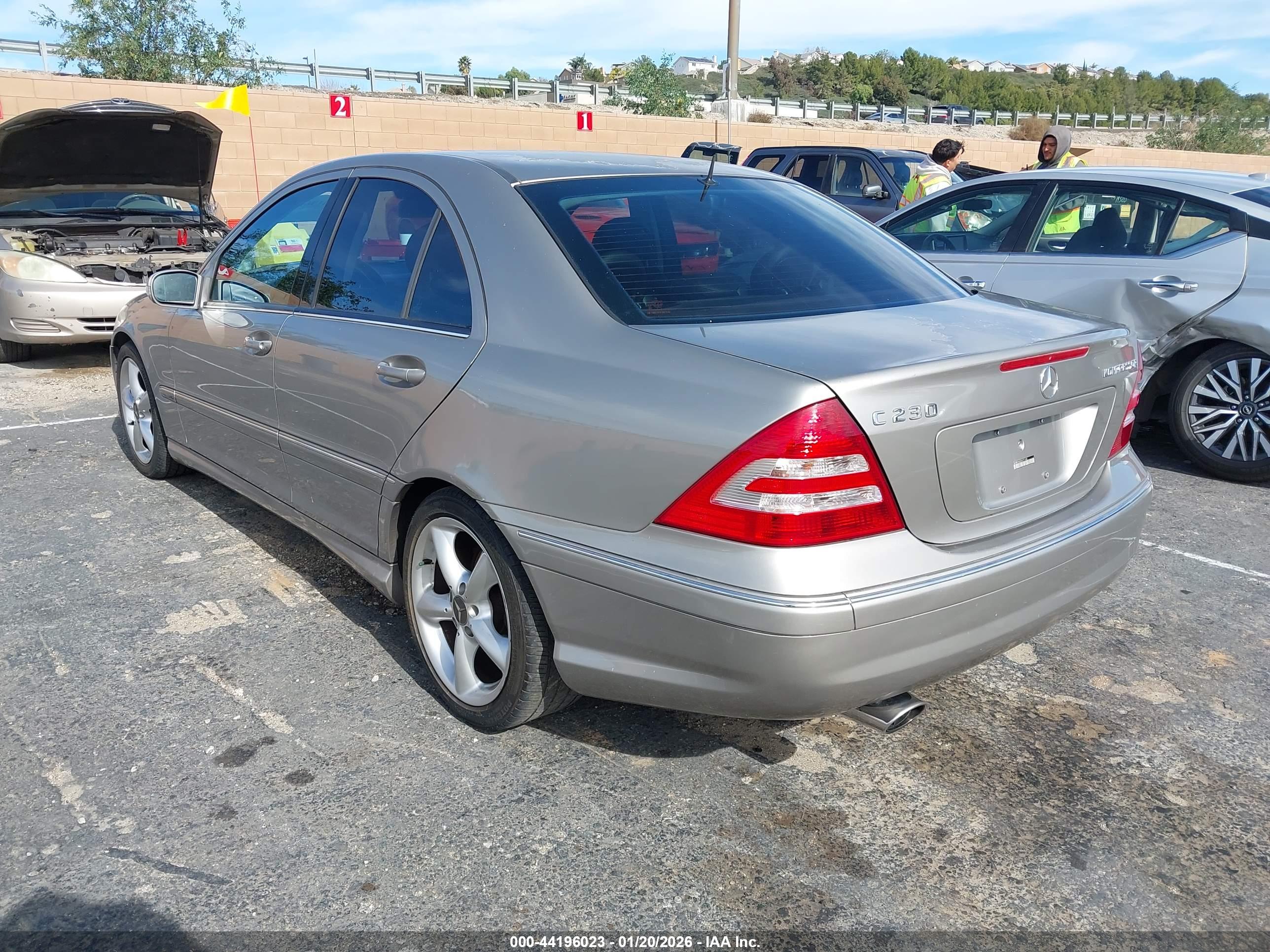 MERCEDES-BENZ C image 3