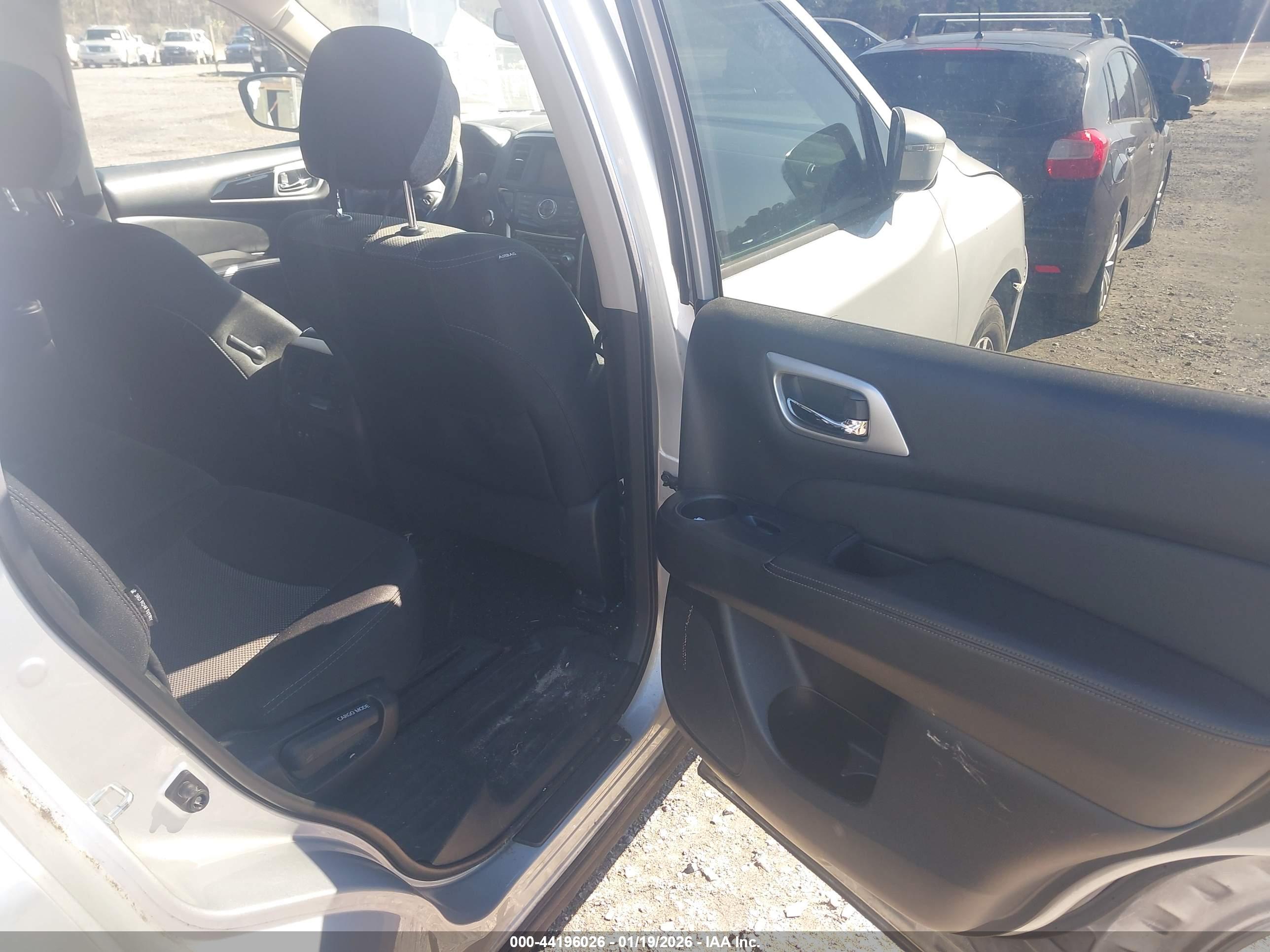 NISSAN PATHFINDER image 8