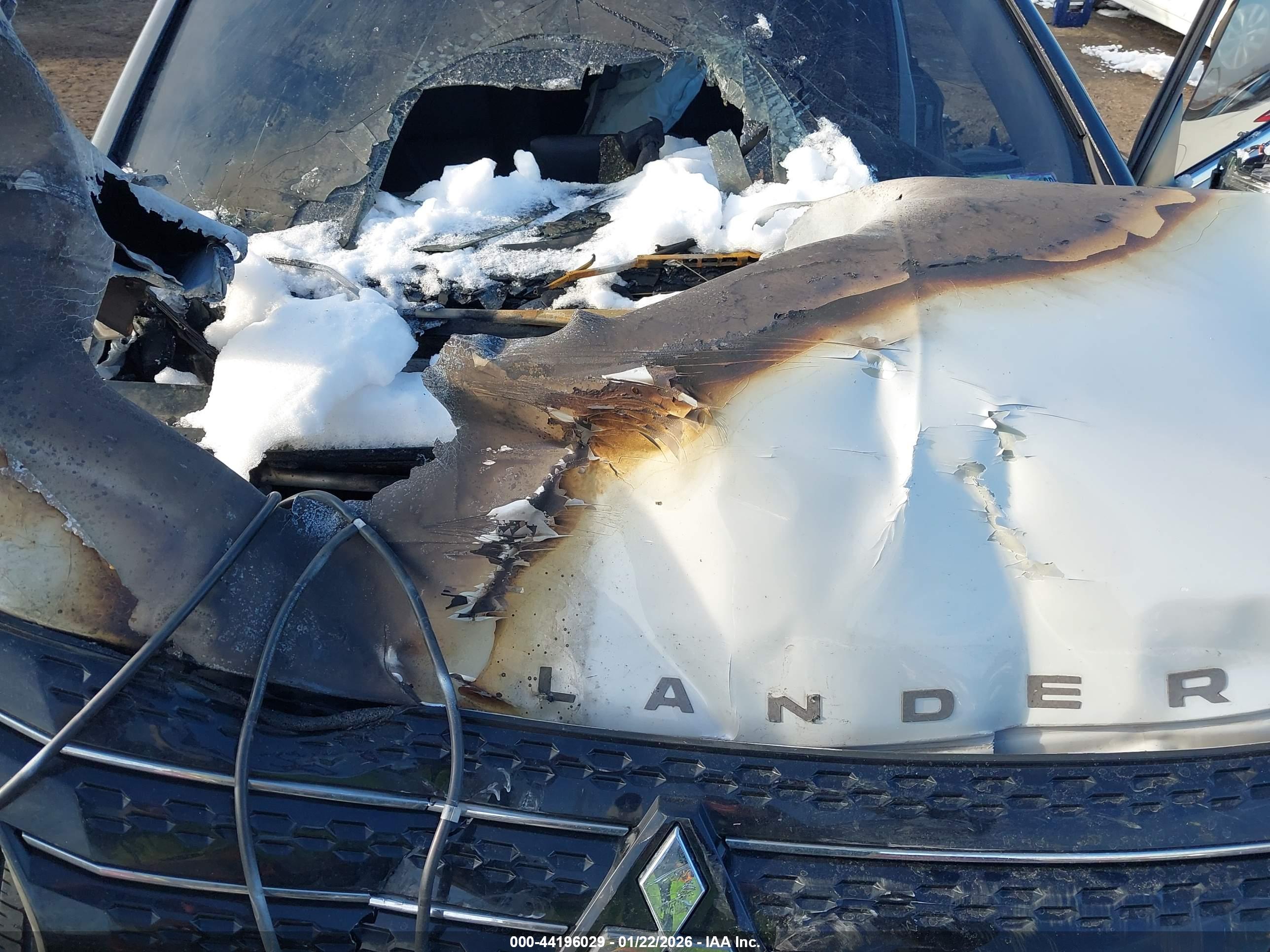MITSUBISHI OUTLANDER image 10