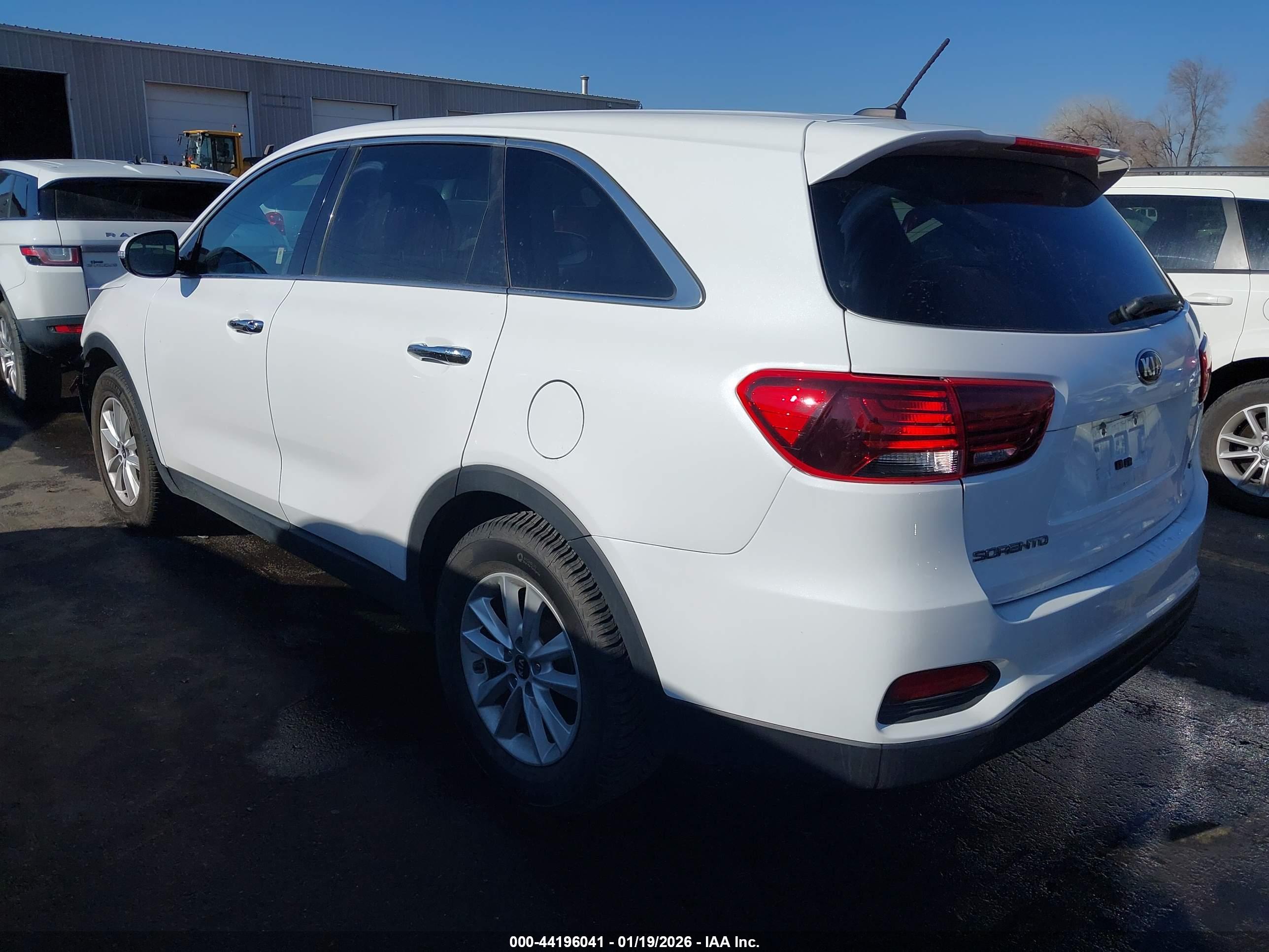 KIA SORENTO image 3