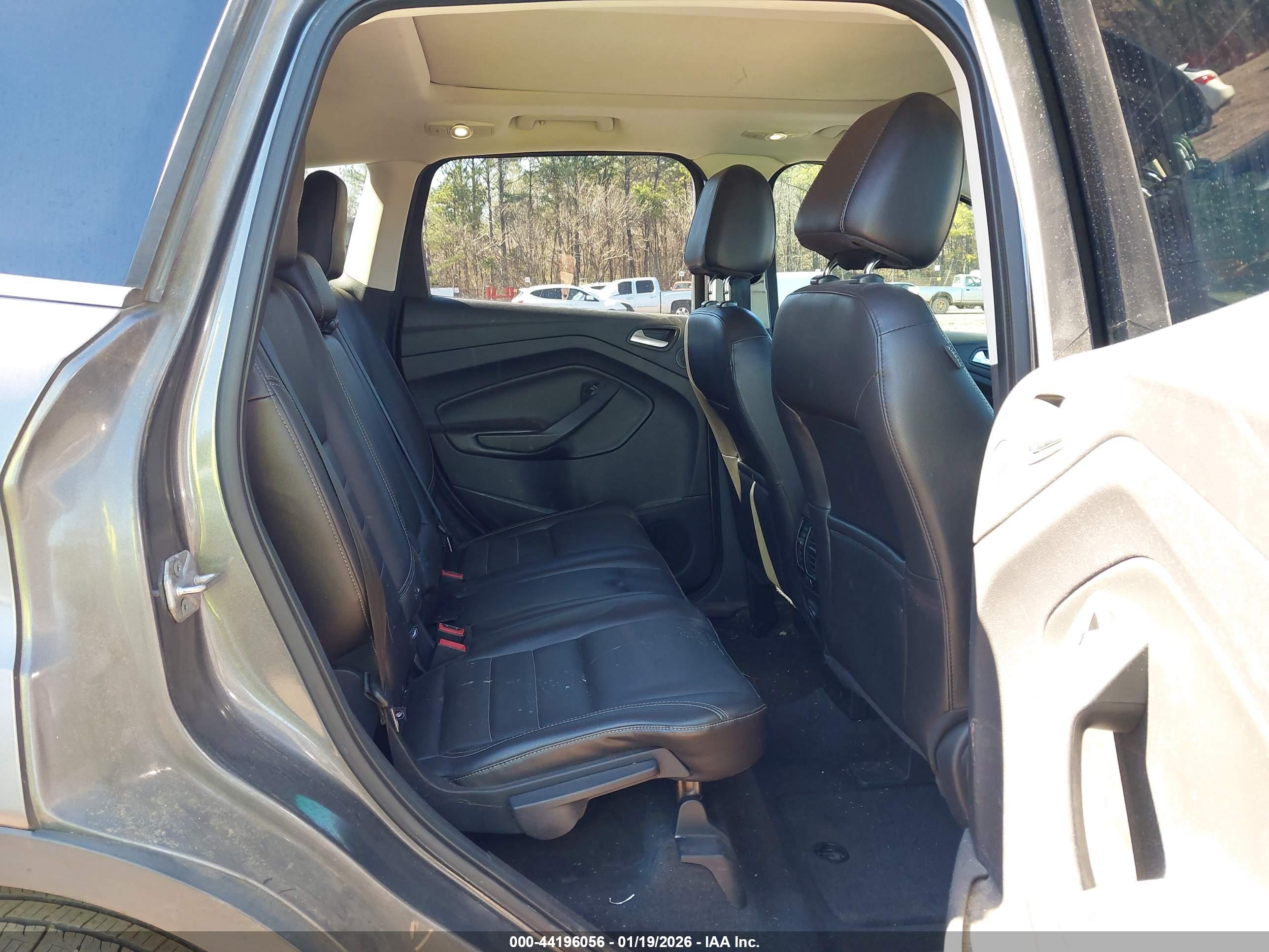 FORD ESCAPE image 8