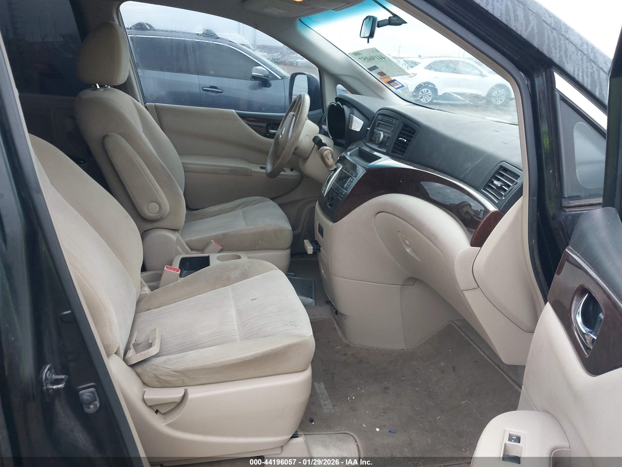 NISSAN QUEST image 5