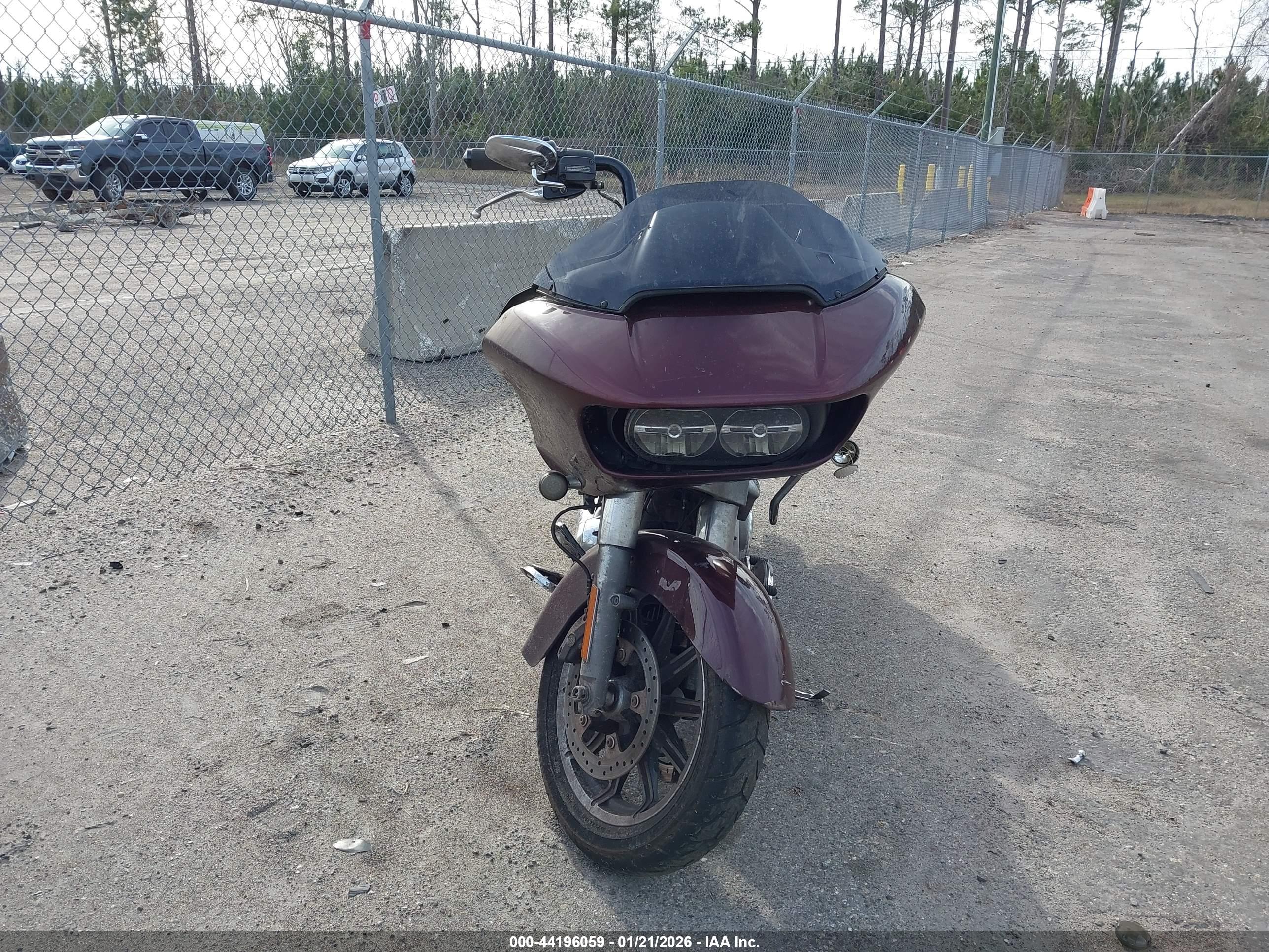 HARLEY-DAVIDSON FLTRX image 5