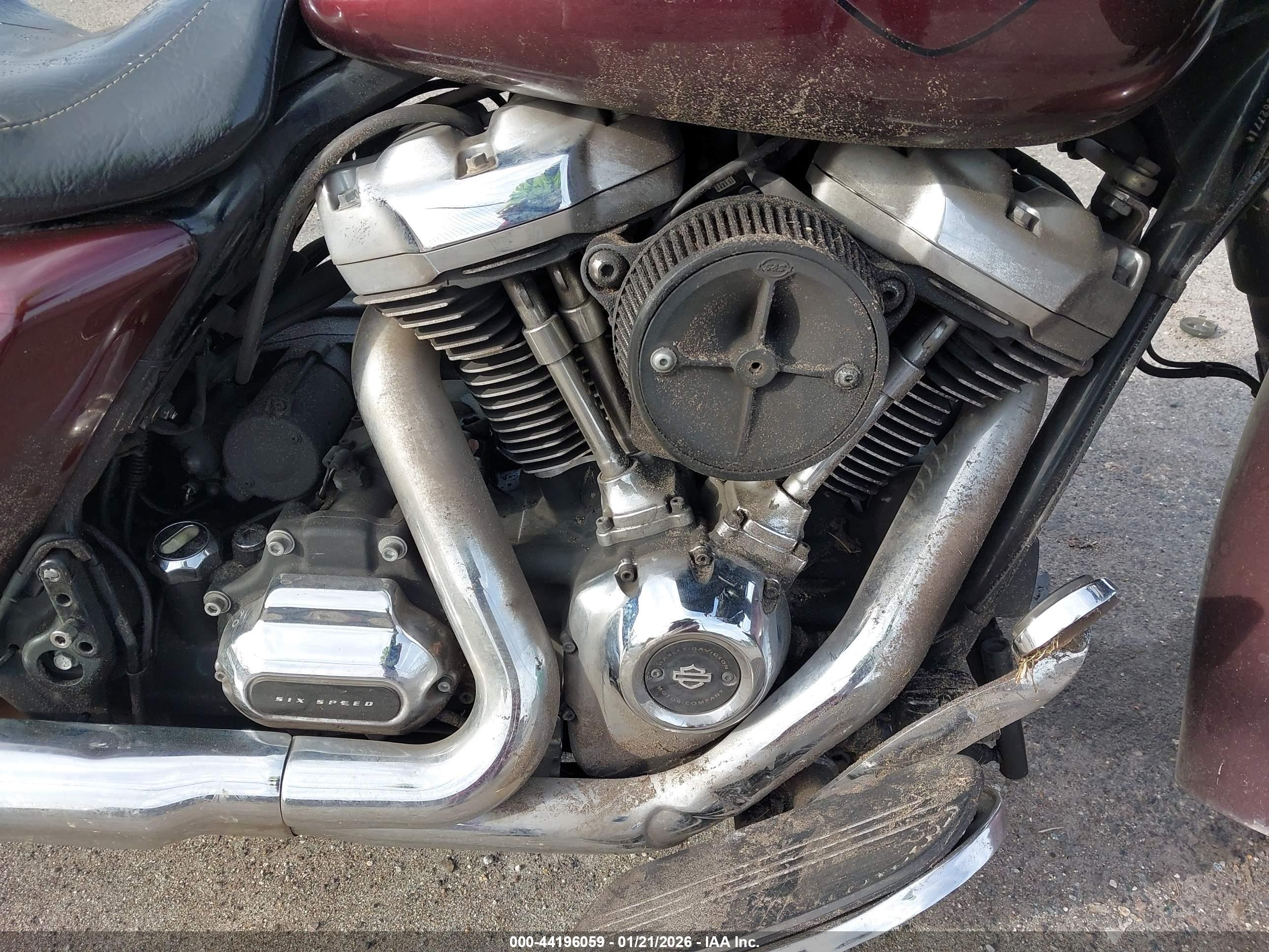 HARLEY-DAVIDSON FLTRX image 8