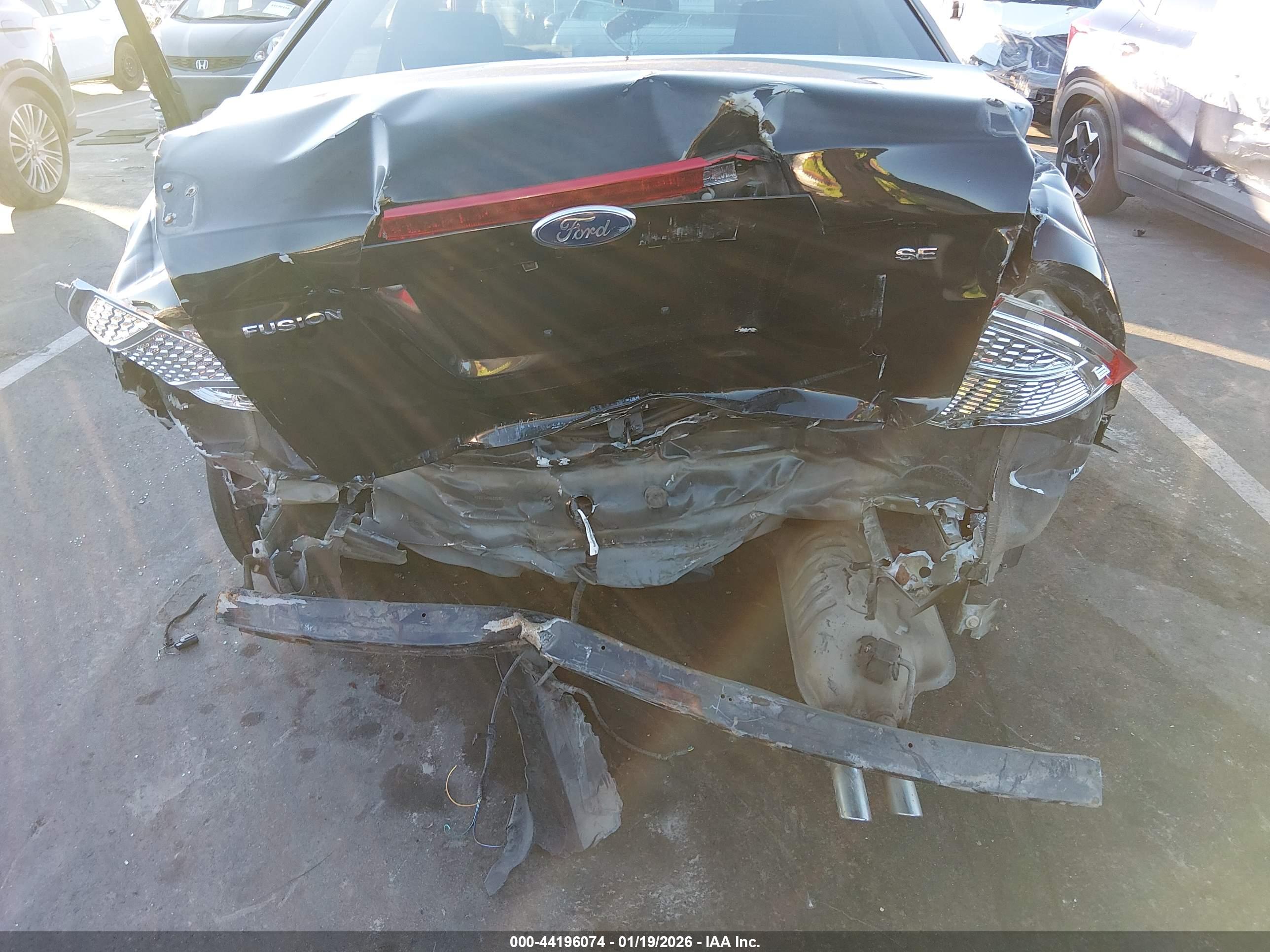 FORD FUSION image 6