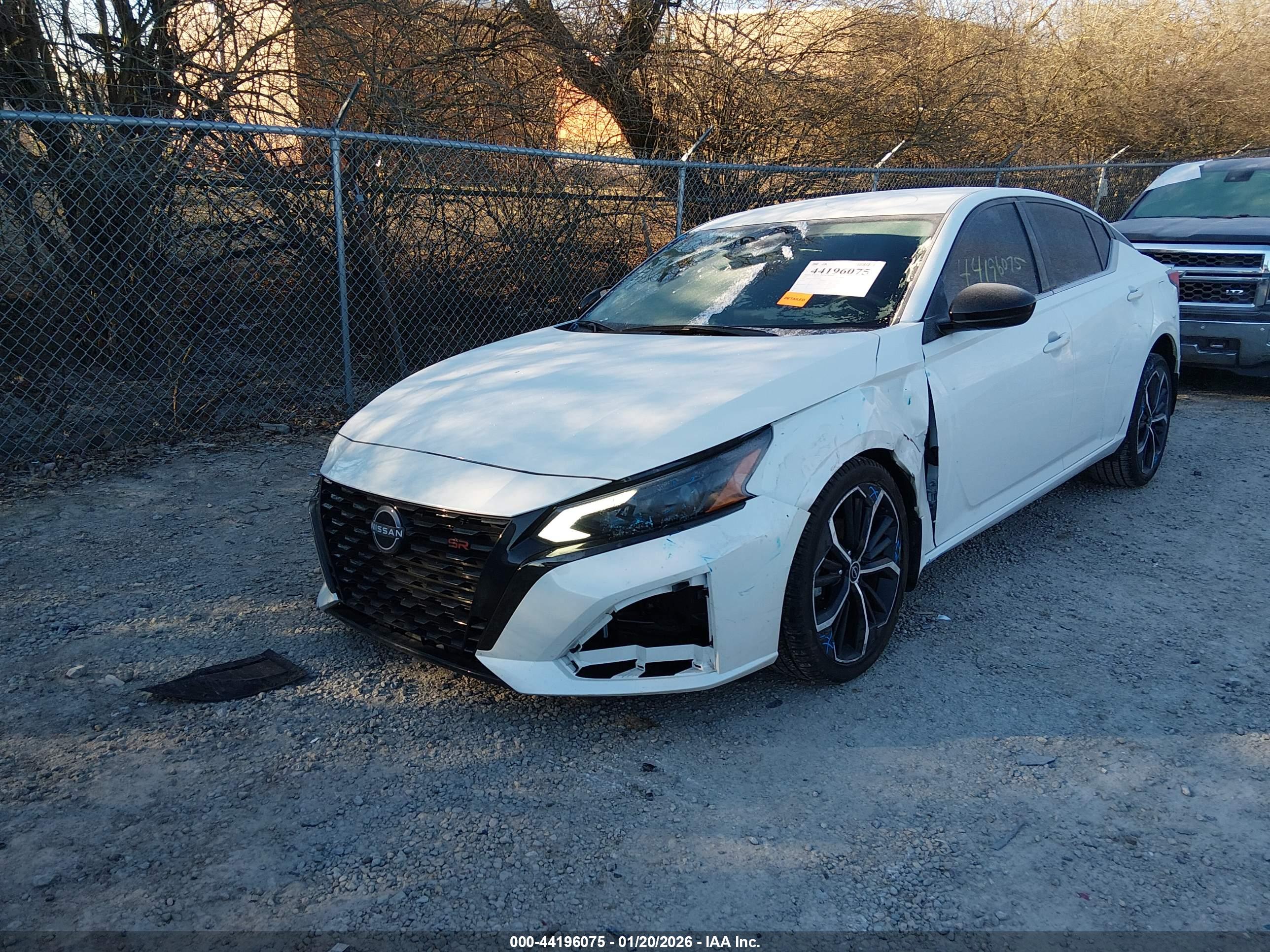 NISSAN ALTIMA image 2