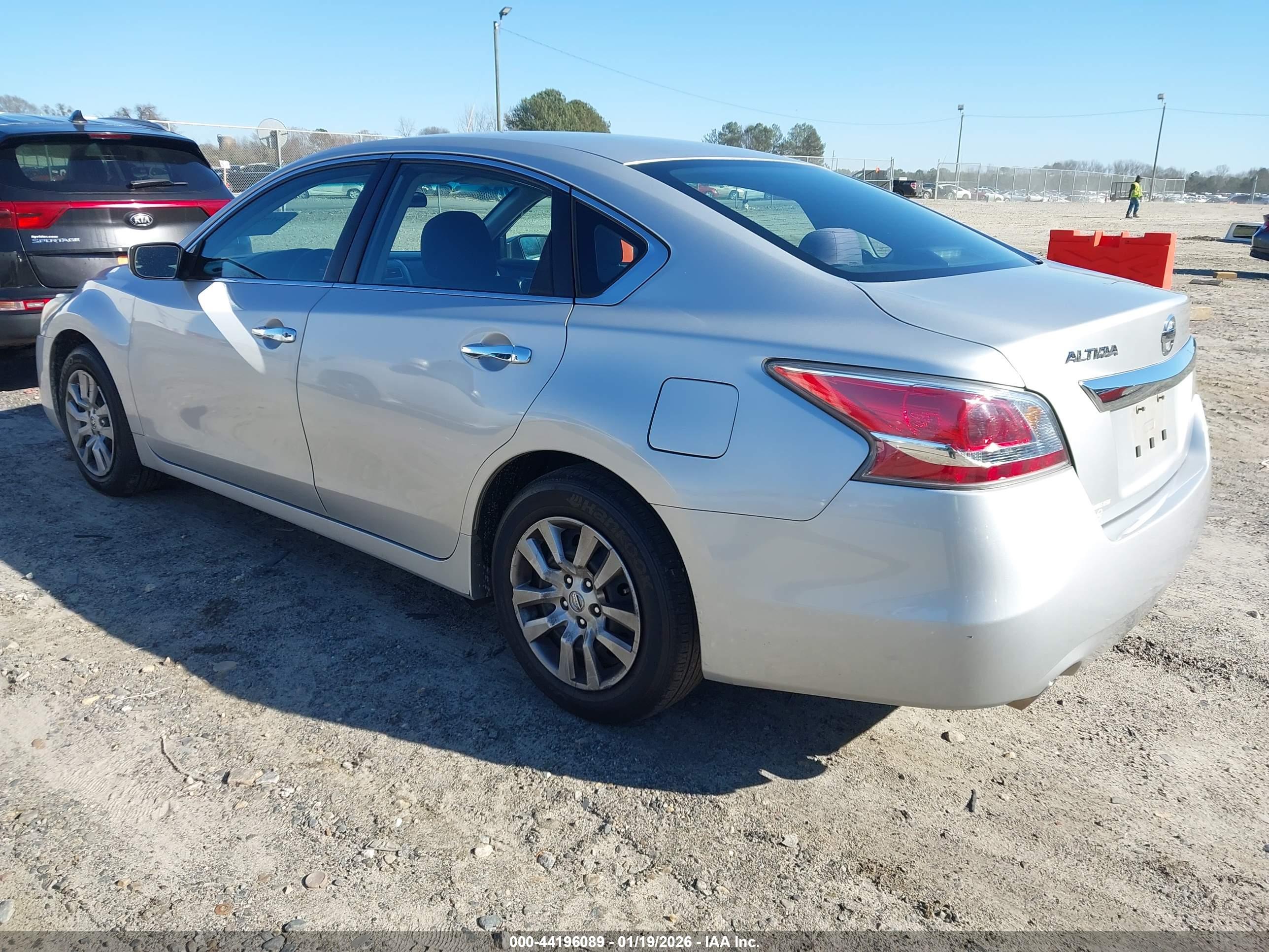 NISSAN ALTIMA image 3