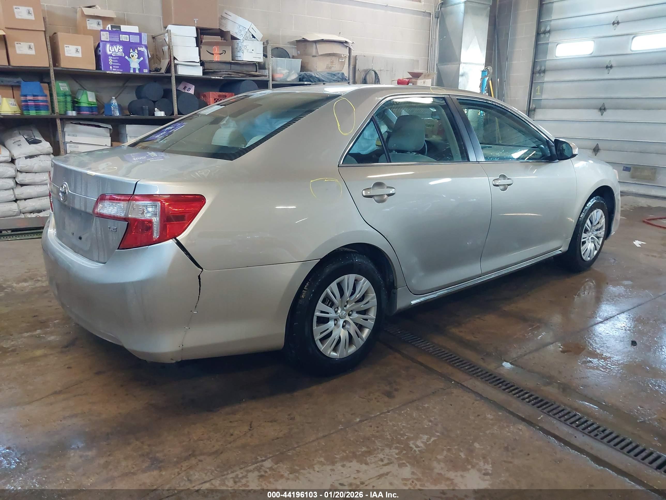 TOYOTA CAMRY image 4