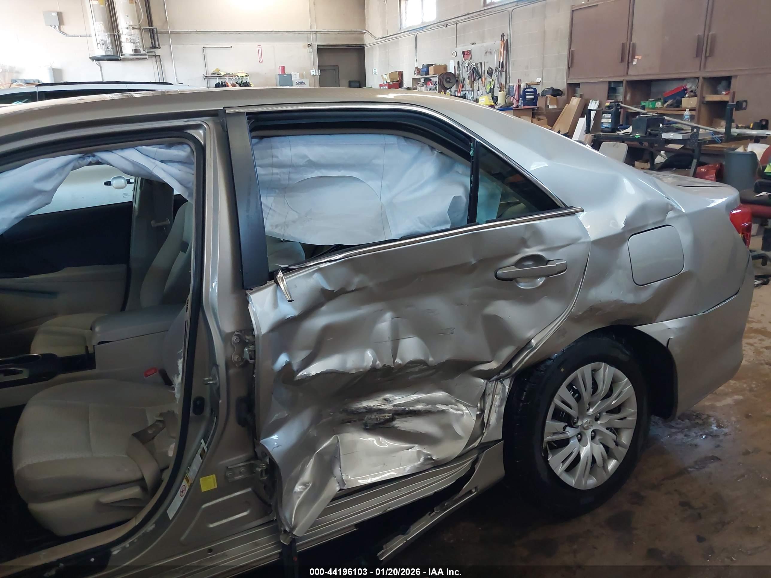 TOYOTA CAMRY image 6