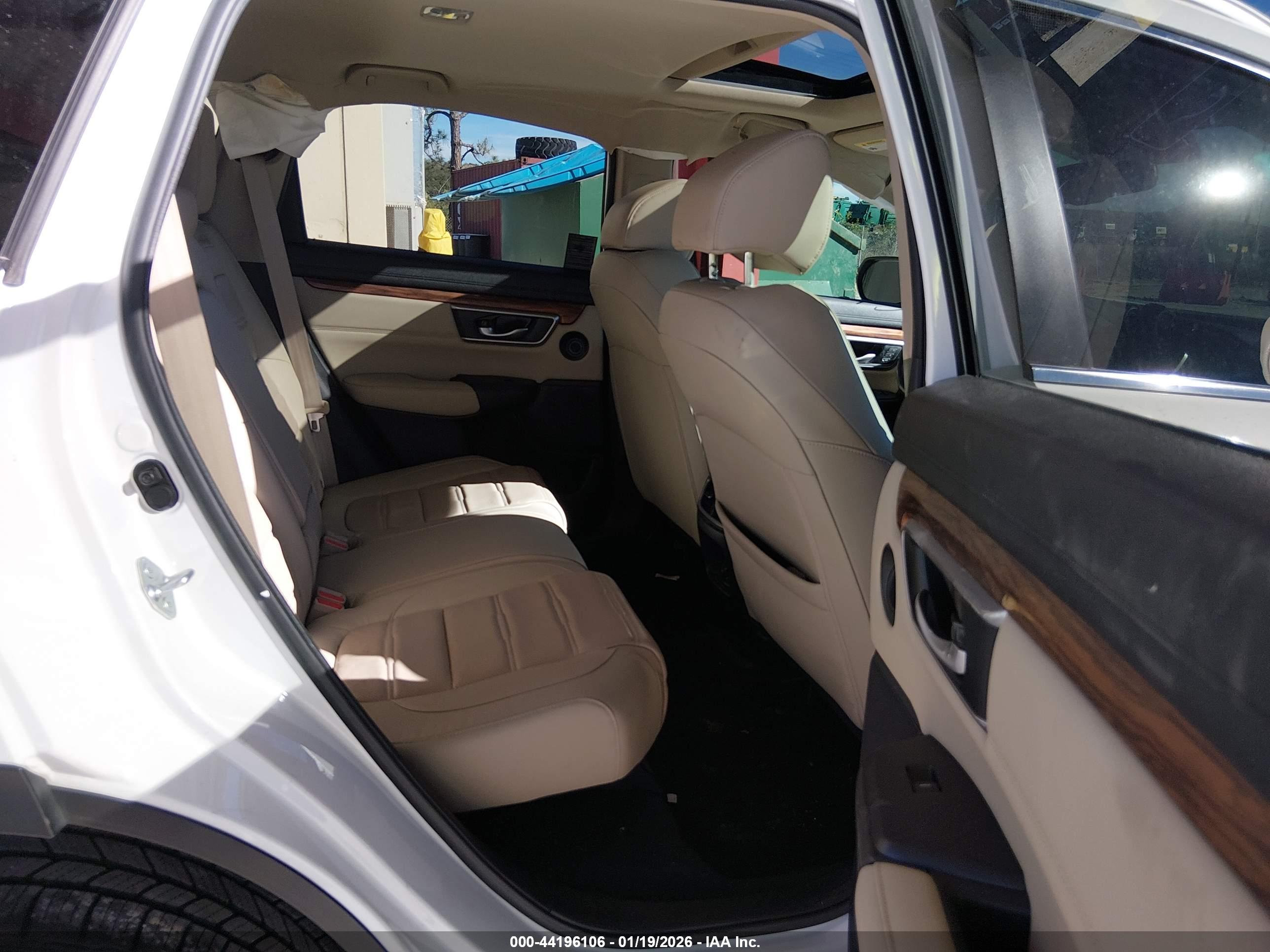 HONDA CR-V image 8