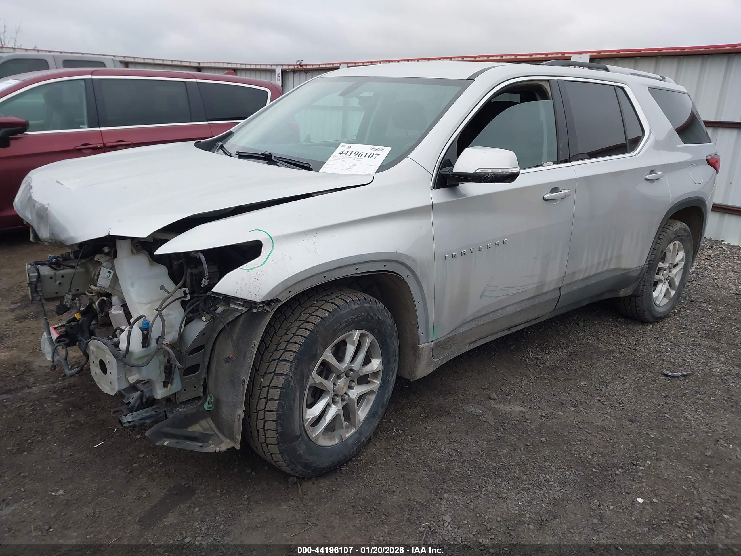 CHEVROLET TRAVERSE image 2