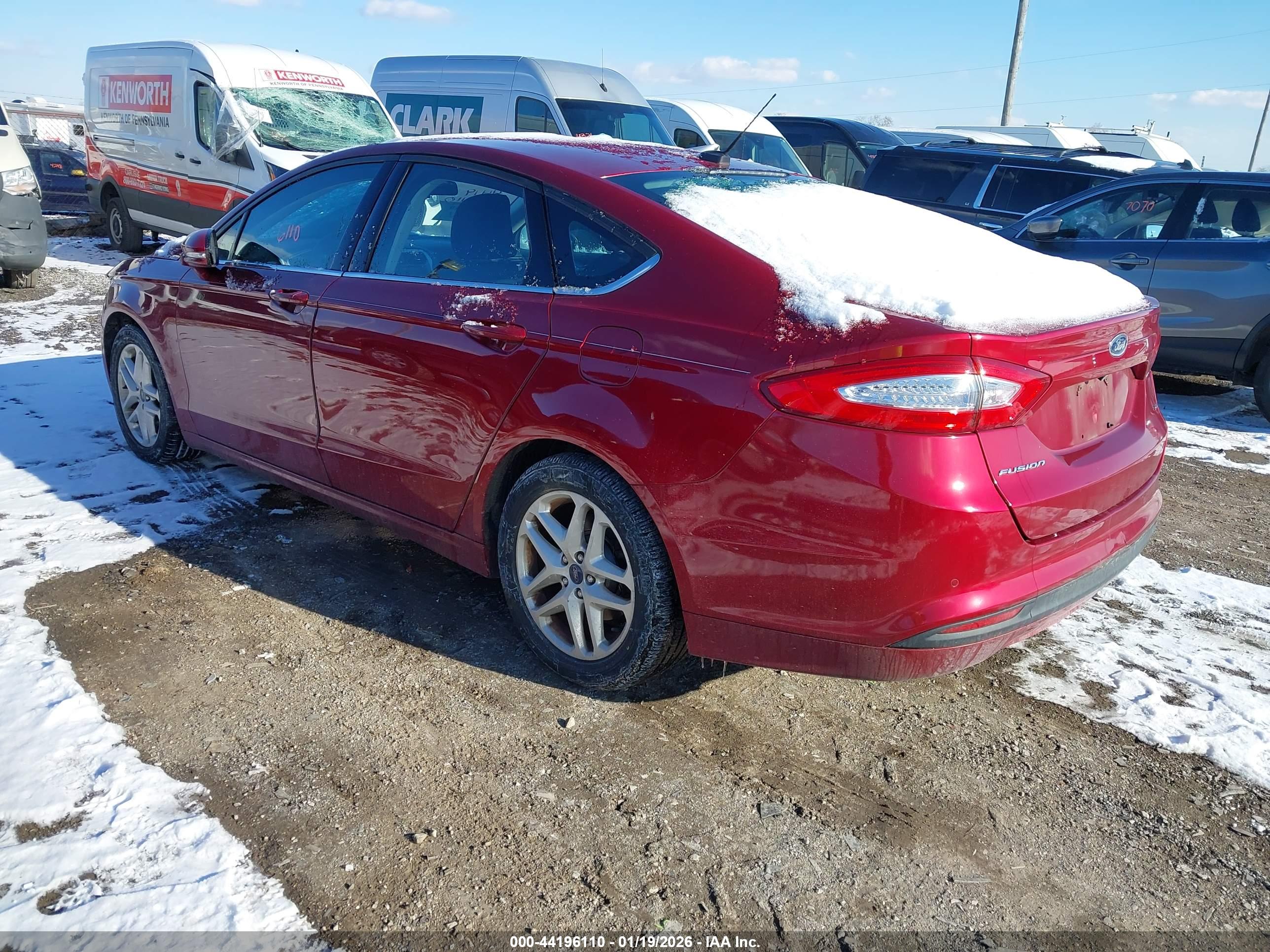 FORD FUSION image 3