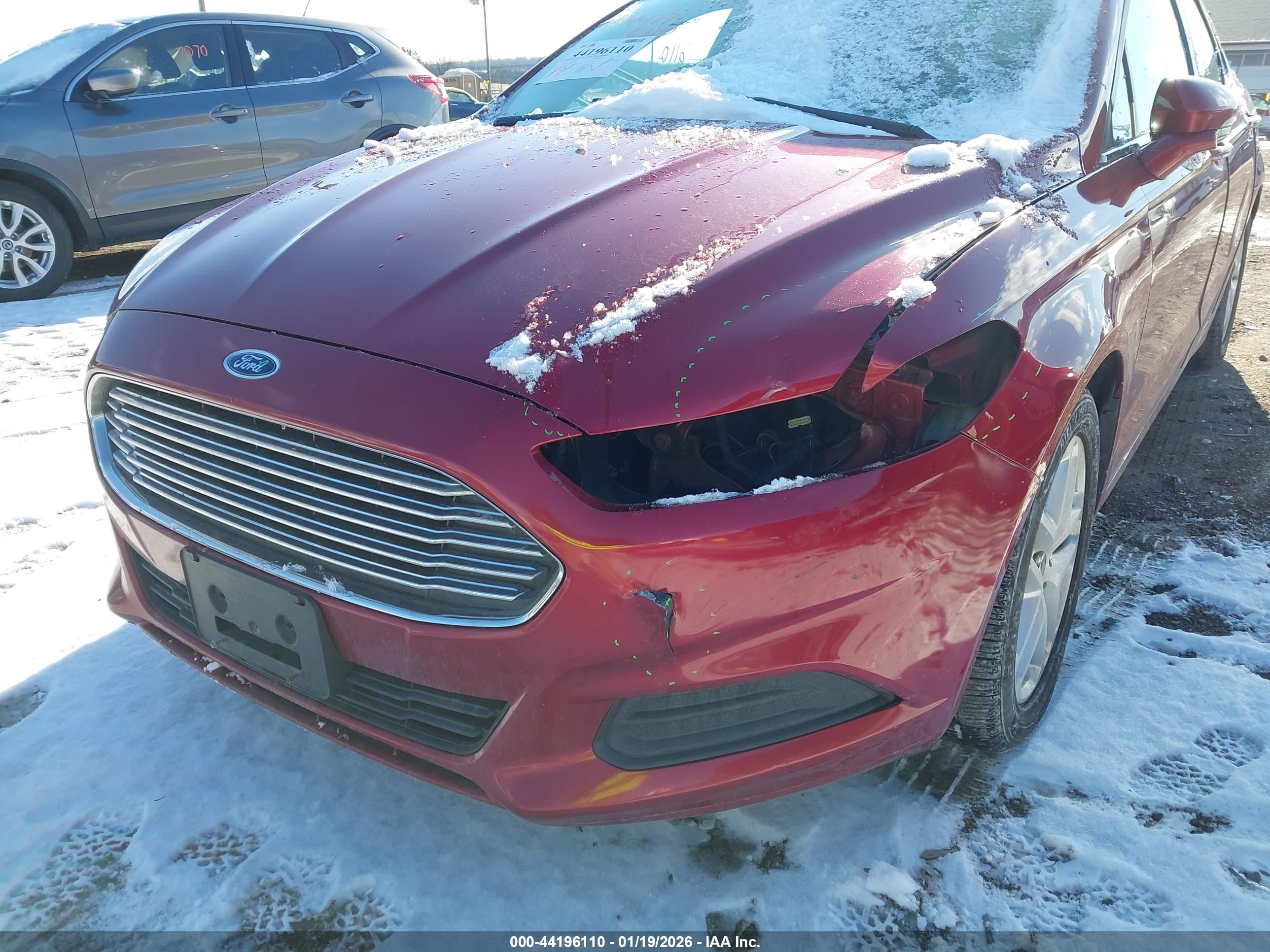 FORD FUSION image 6