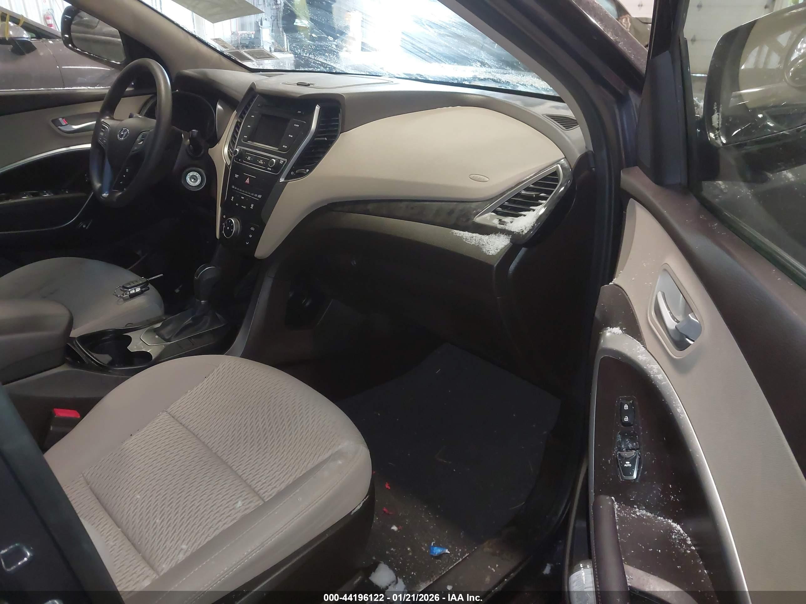 HYUNDAI SANTA image 5